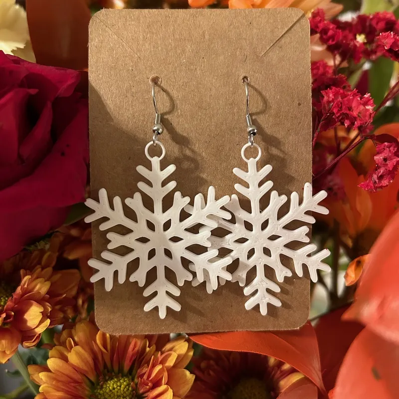 STL file snowflake earrings ❄️・Design to download and 3D print・Cults