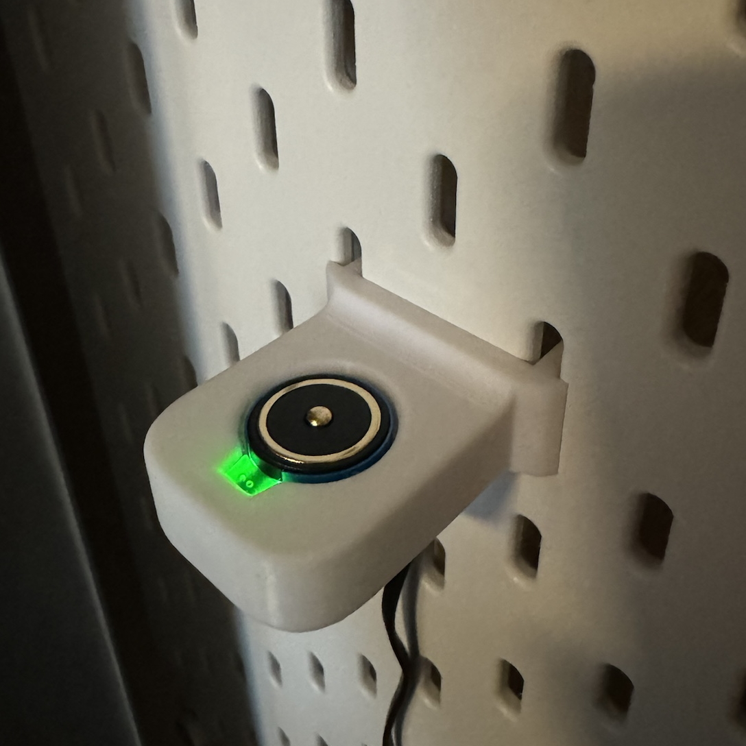 Olight MCC holder for Ikea Skadis