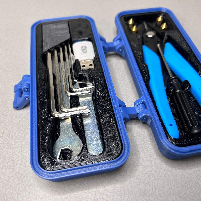 高精度3Dプリント　自動車用　スプレー型スタッシュケース　ブルー Creality Tool Case - Standard Ender Tools by BassettDesigns