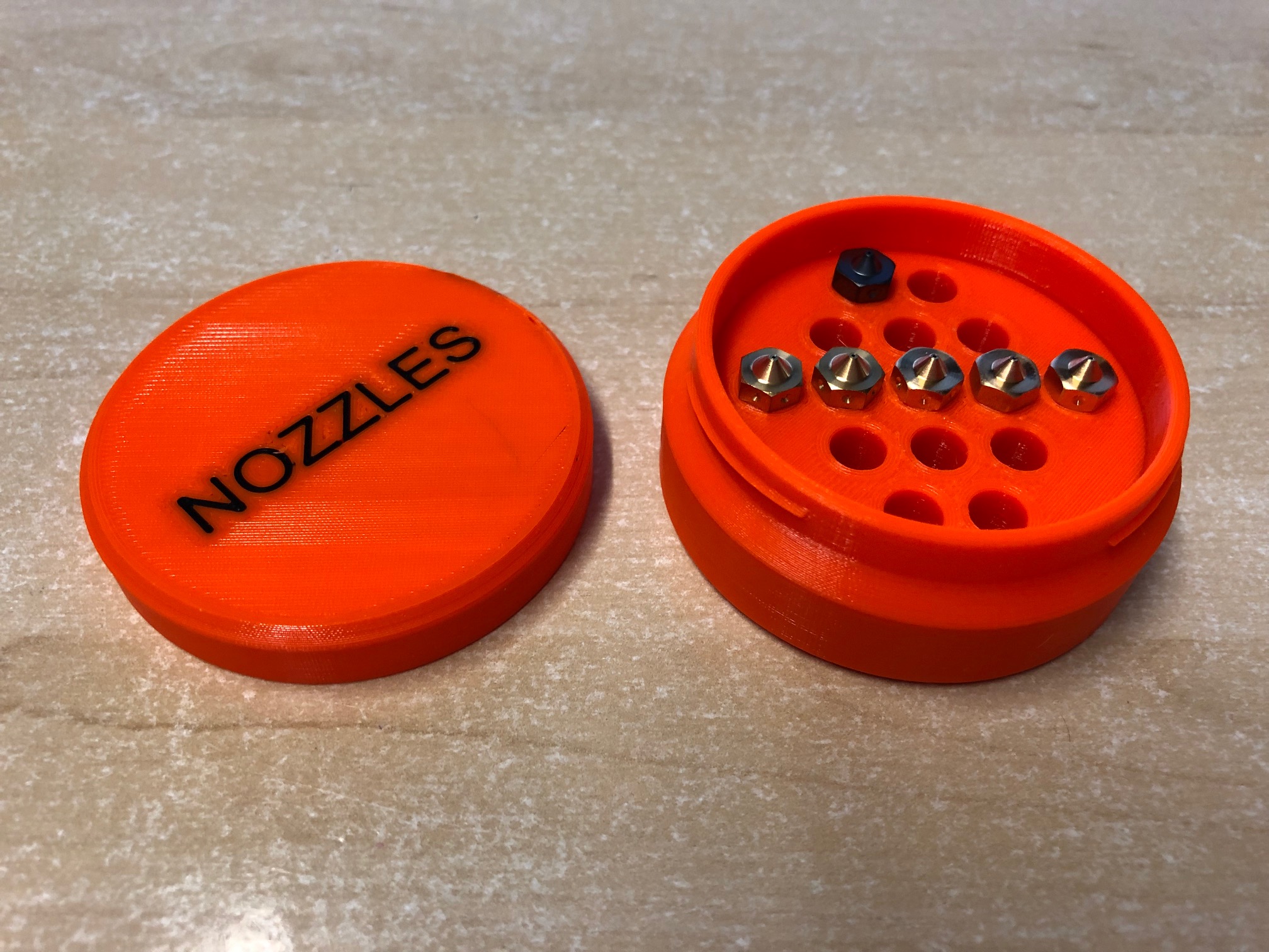 Screwtop Nozzle Container