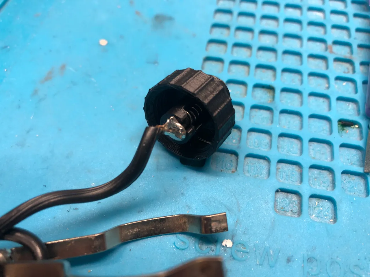 Cigarette Lighter Male Plug repair by Regis | Download free STL model