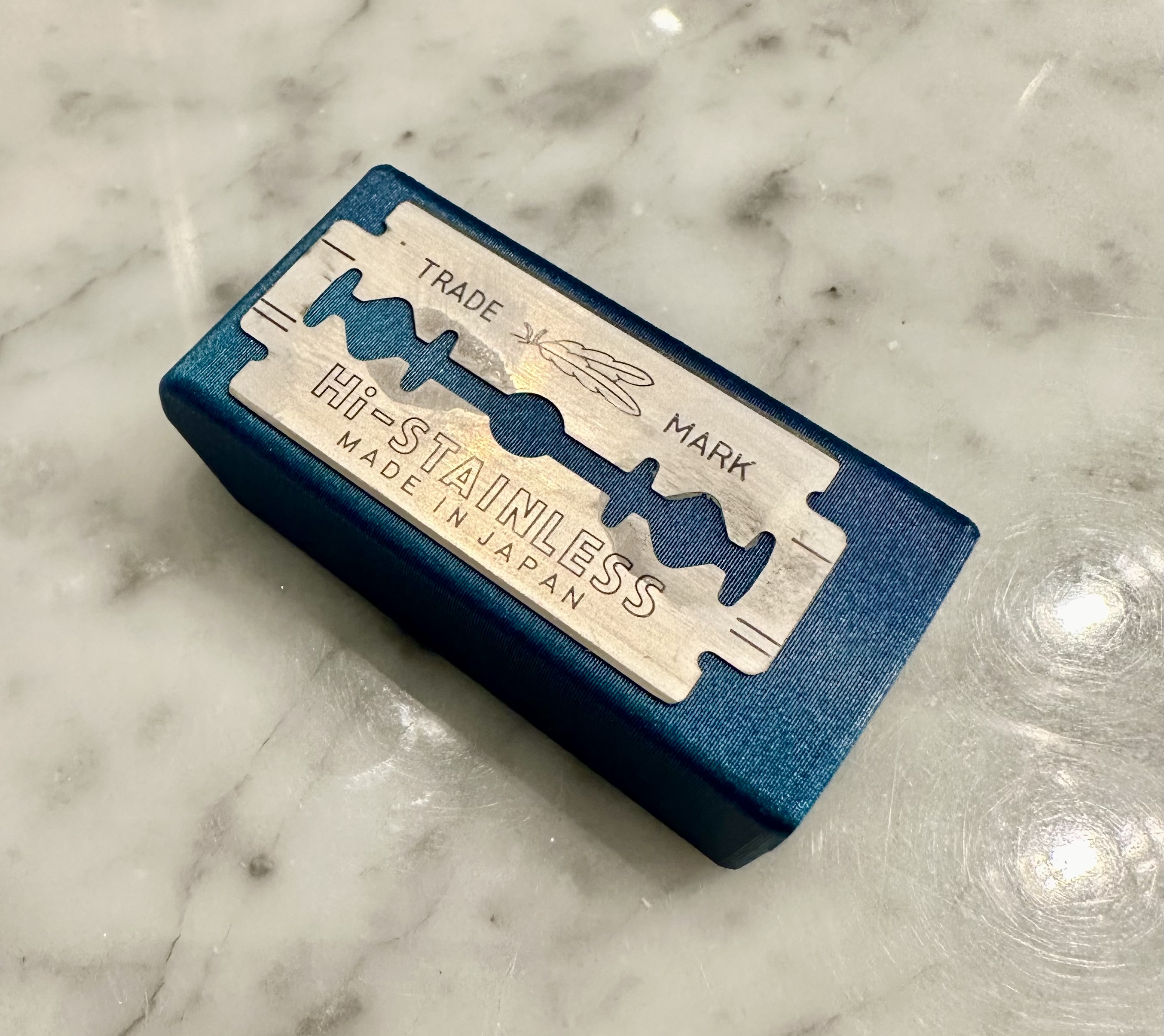 Easy Fast Safety Razor Disposal Box. Fast printing disposable box for