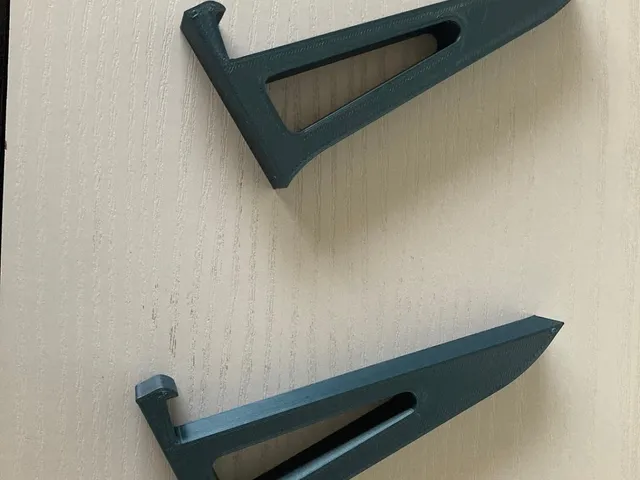 Logitech G915/815 vertical keyboard stand.