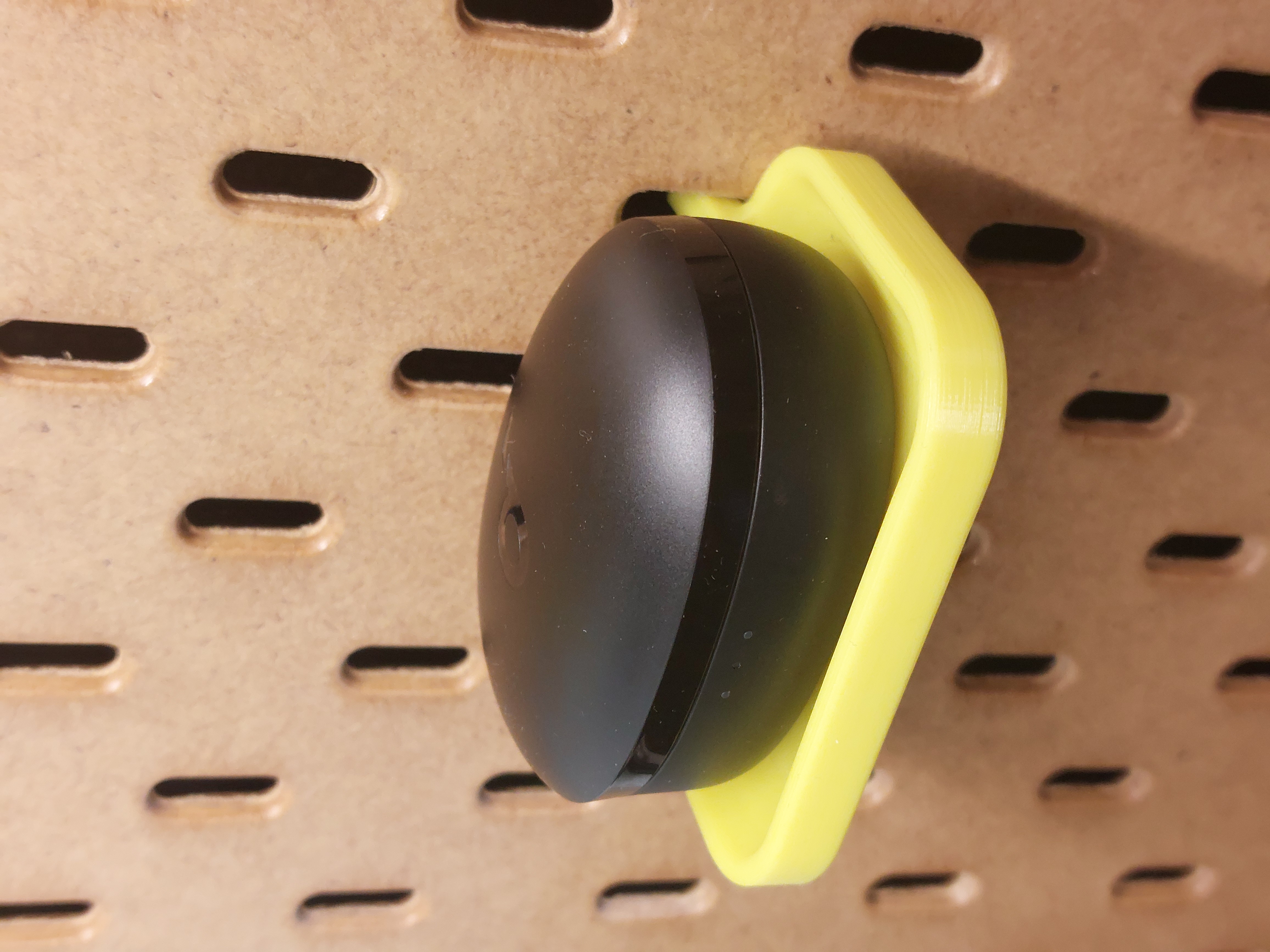 Mini shelf for Ikea Skadis pegboard