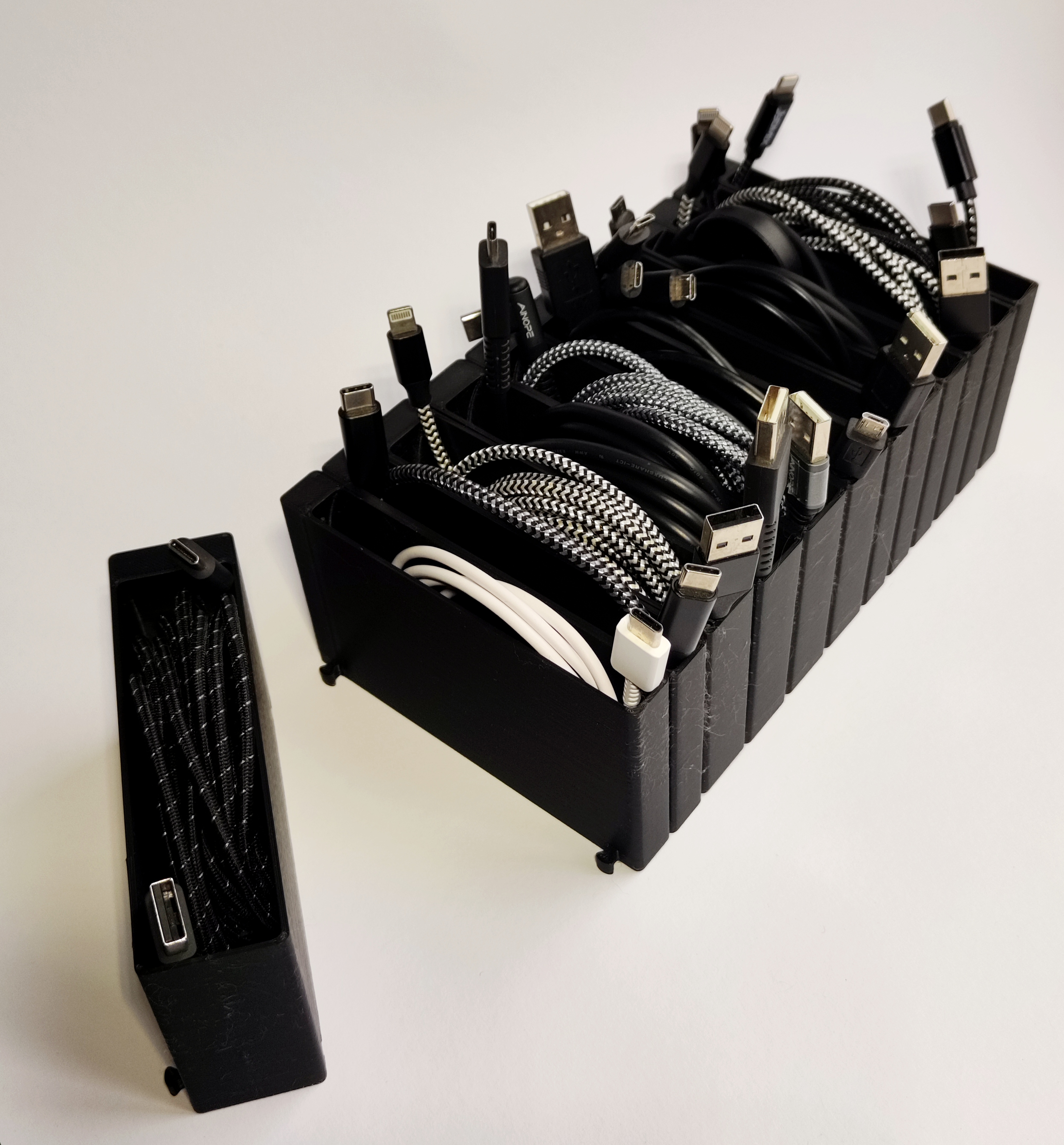 Miniatura 3 do modelo 3D cable organizer box