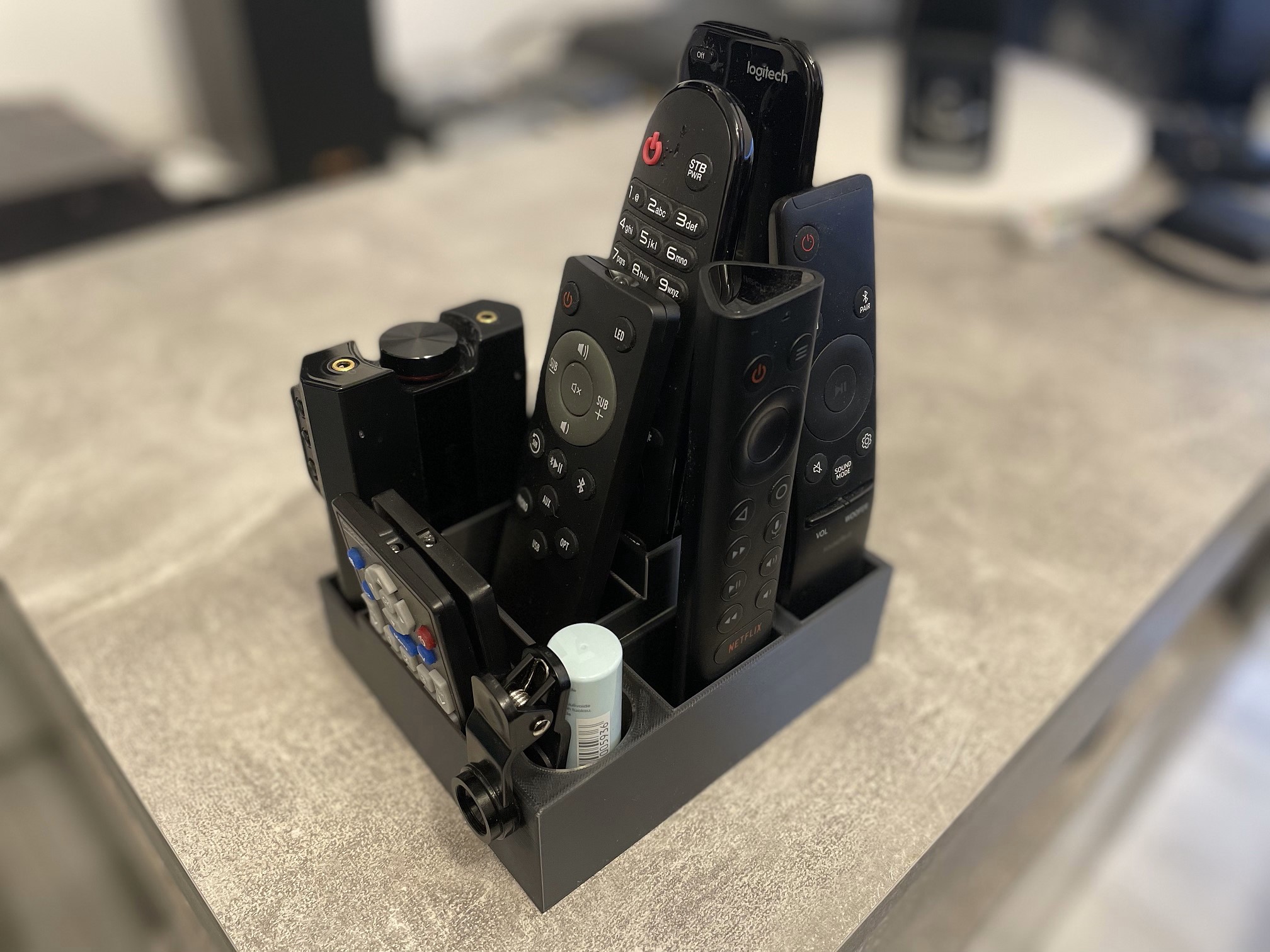 Miniatura 2 do modelo 3D Remote organizer