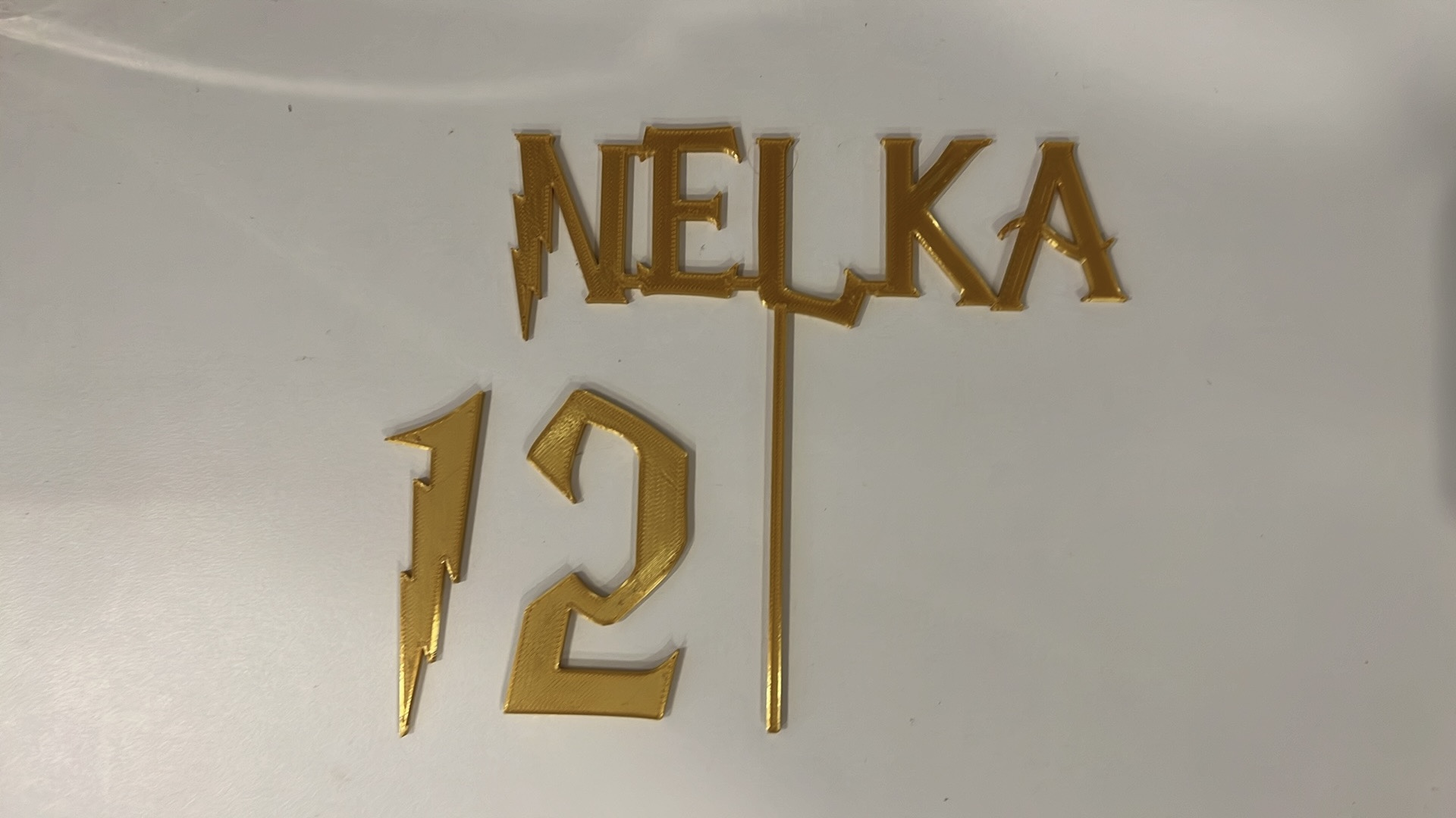Nelka zapich na tortu