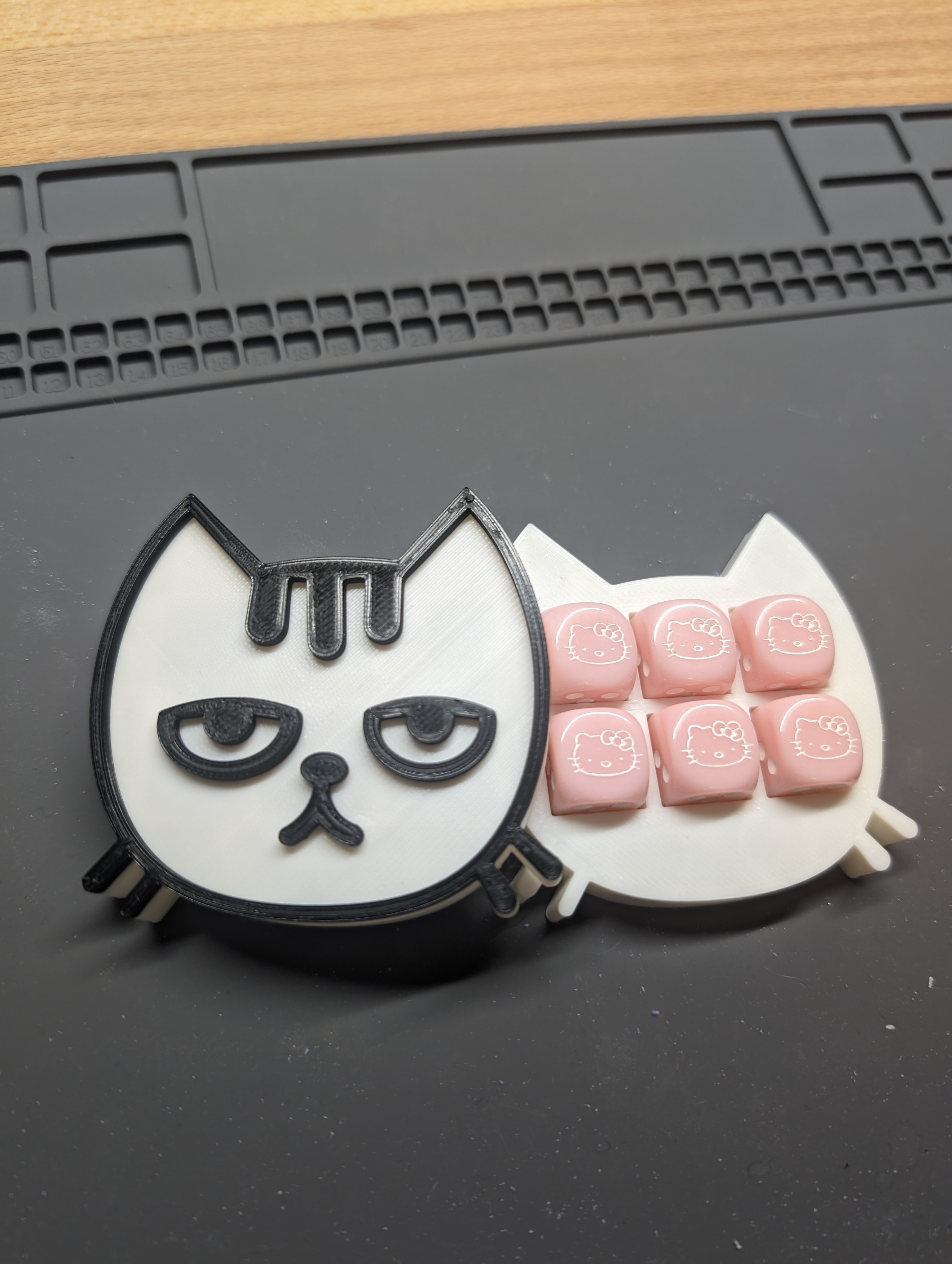 Cat dice (d6) holder