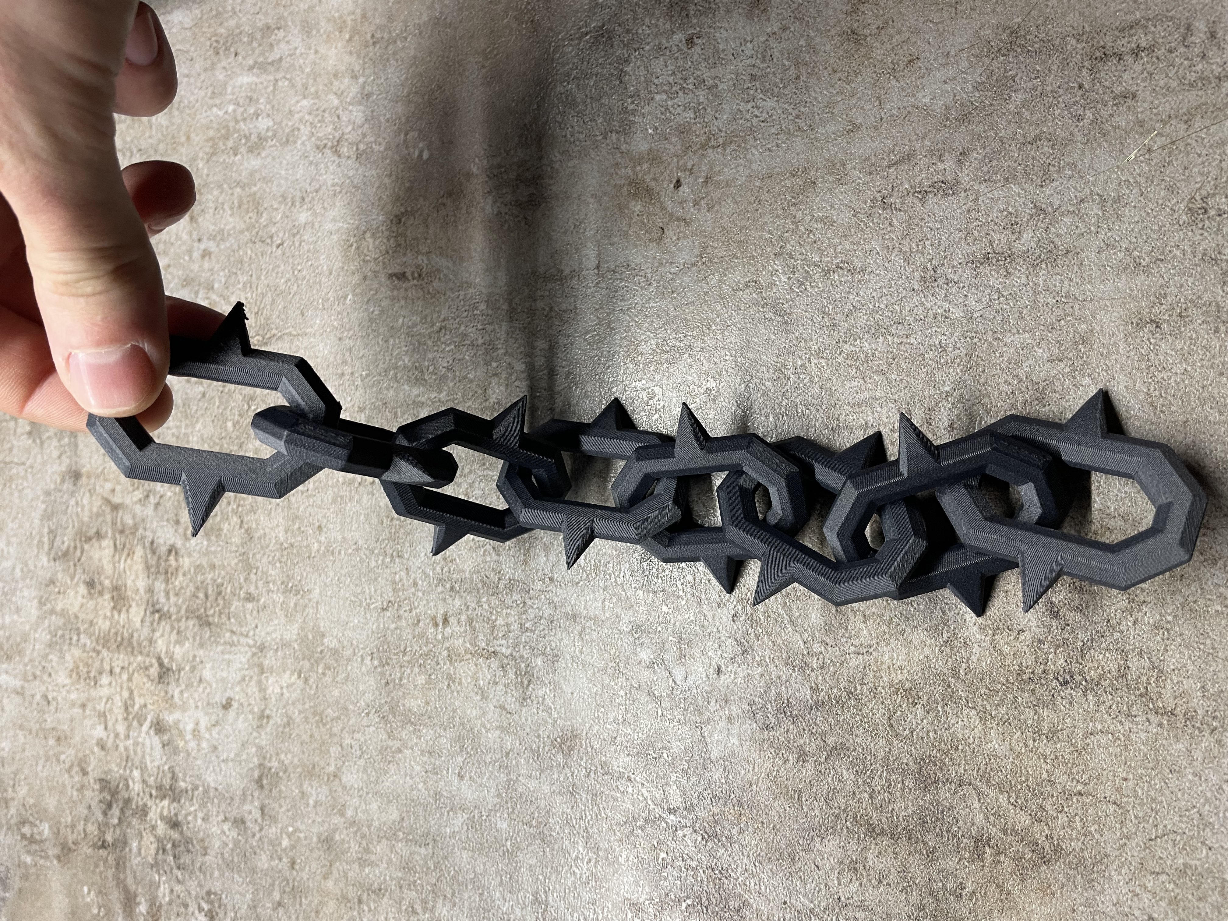 Miniatura 2 do modelo 3D Spiked Chain