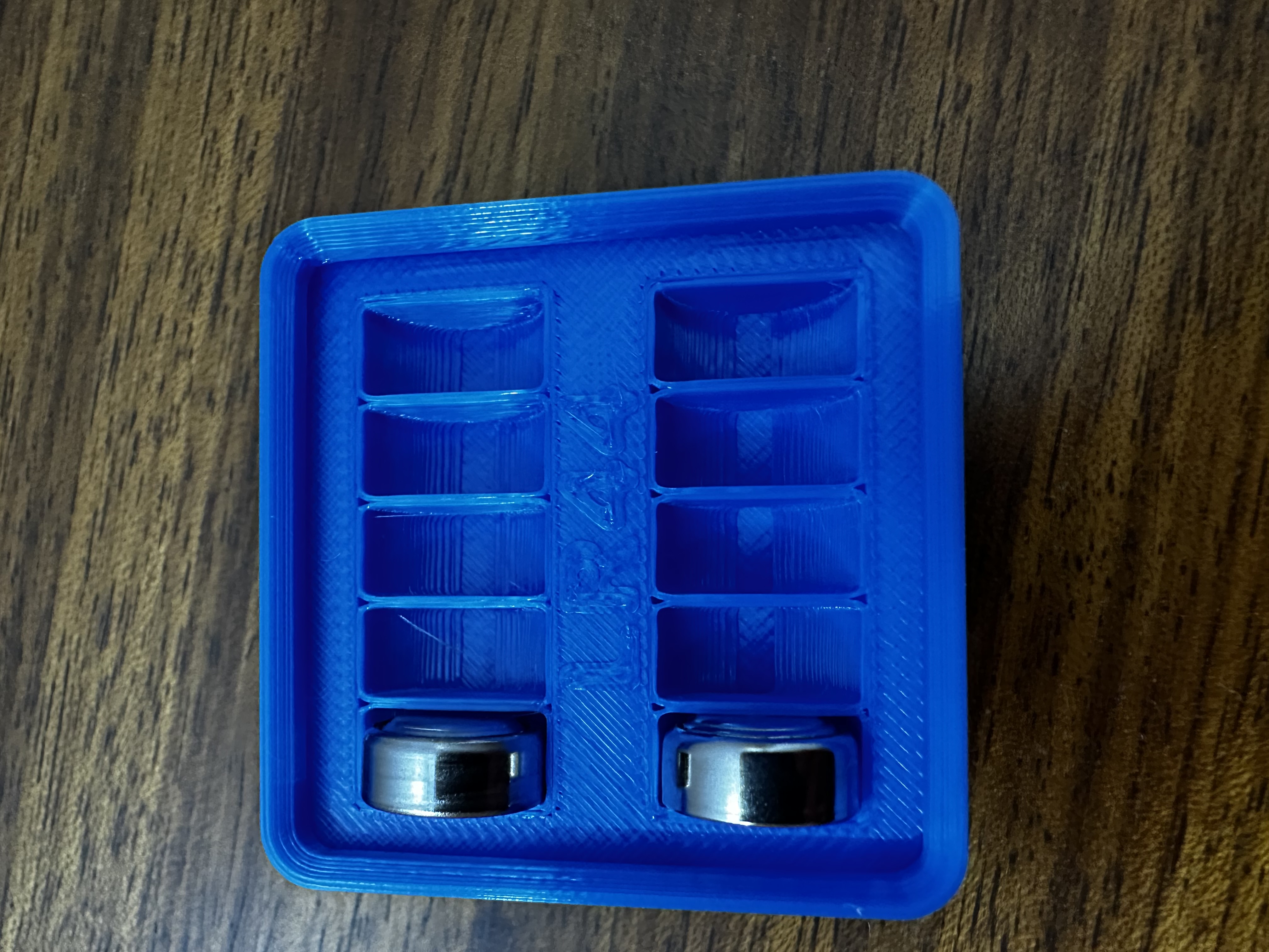 Gridfinity bin for LR44 batteries by TonyW | Download free STL model ...