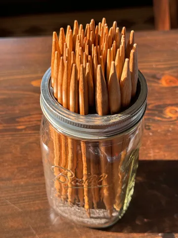 Double-pointed Needle Mason Jar Storage