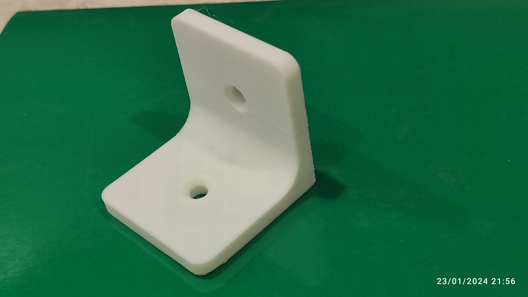 L Bracket and Angular Bracket by ManuCuto Download free STL model