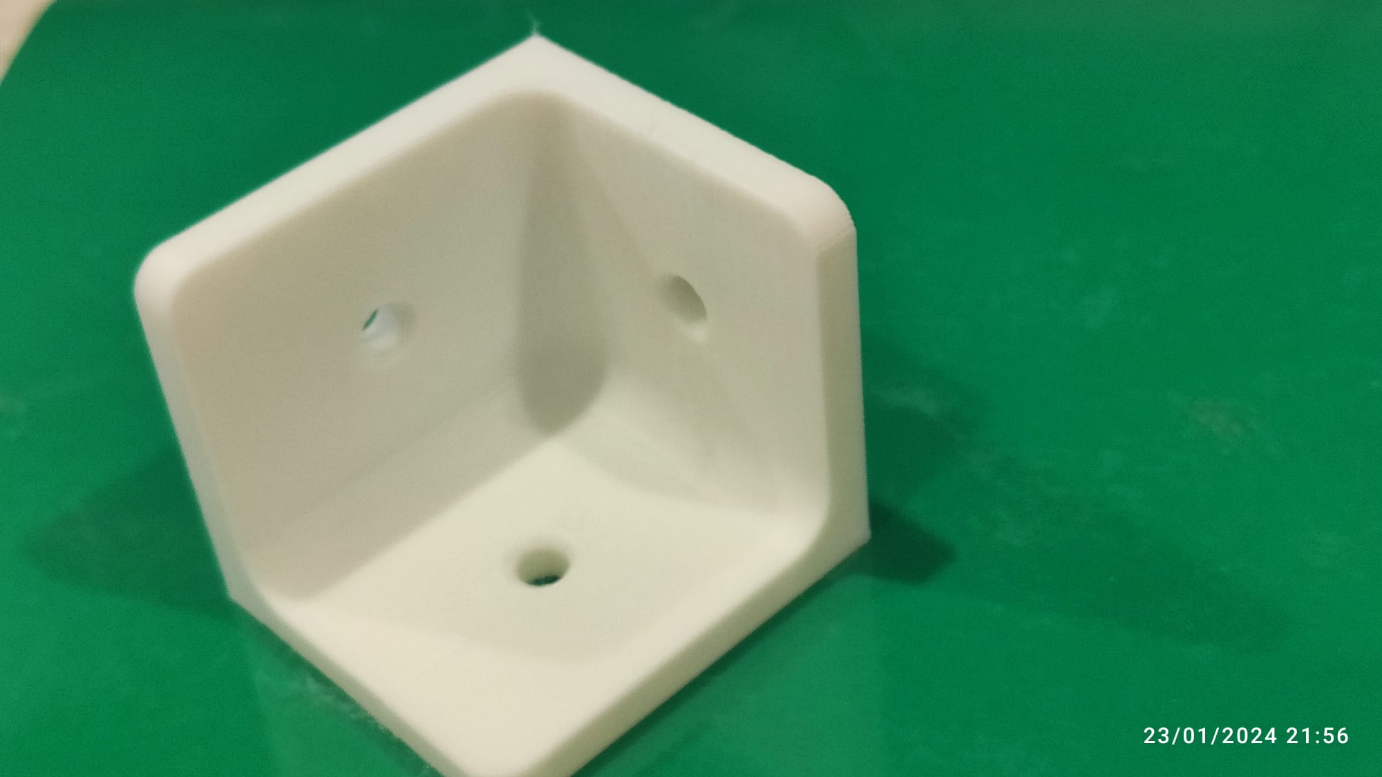 L Bracket and Angular Bracket by ManuCuto Download free STL model