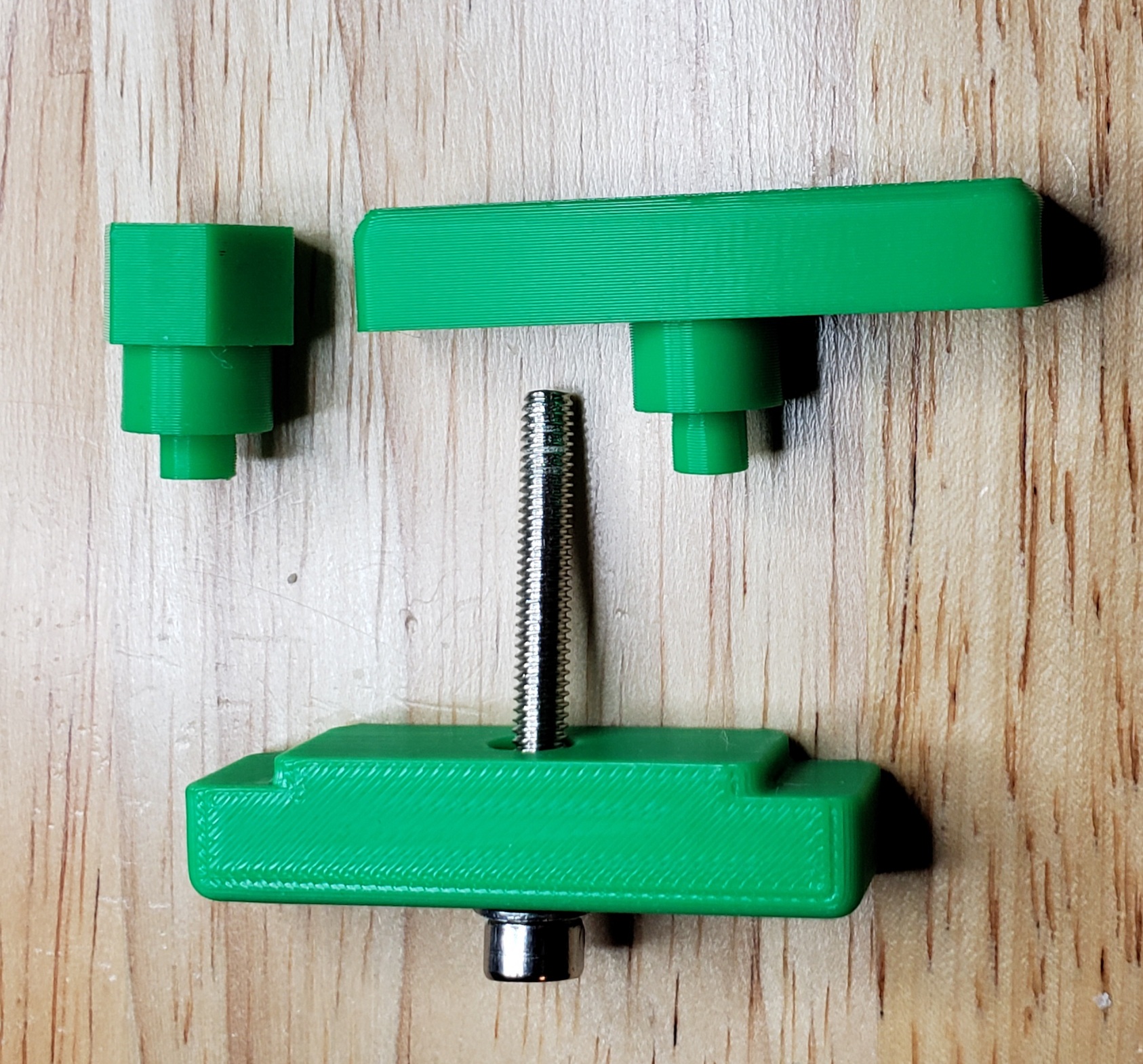 RC truck 1.9 and 2.2 bead lock wheel assembly clamp.