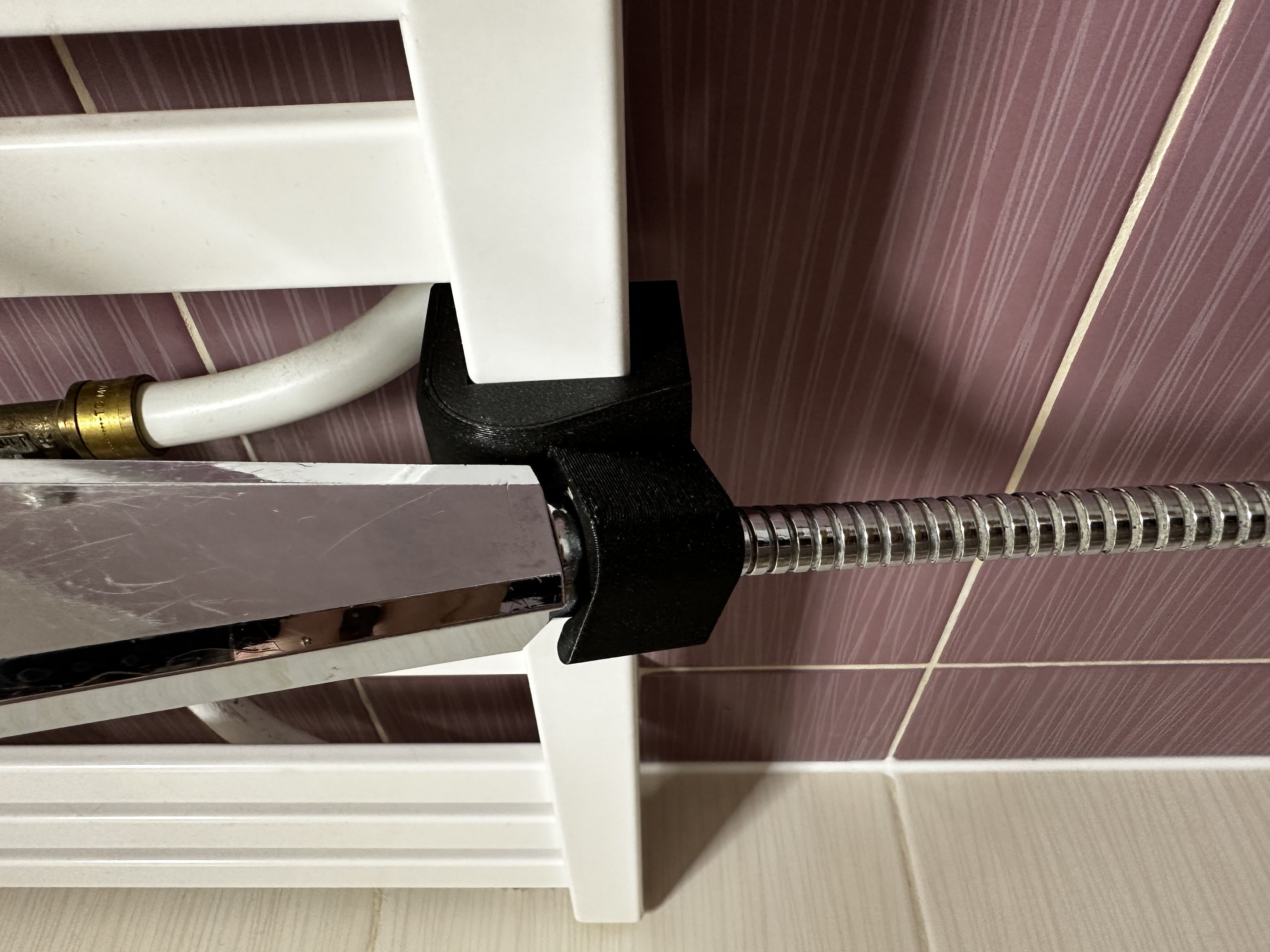 Shower head holder for square radiator