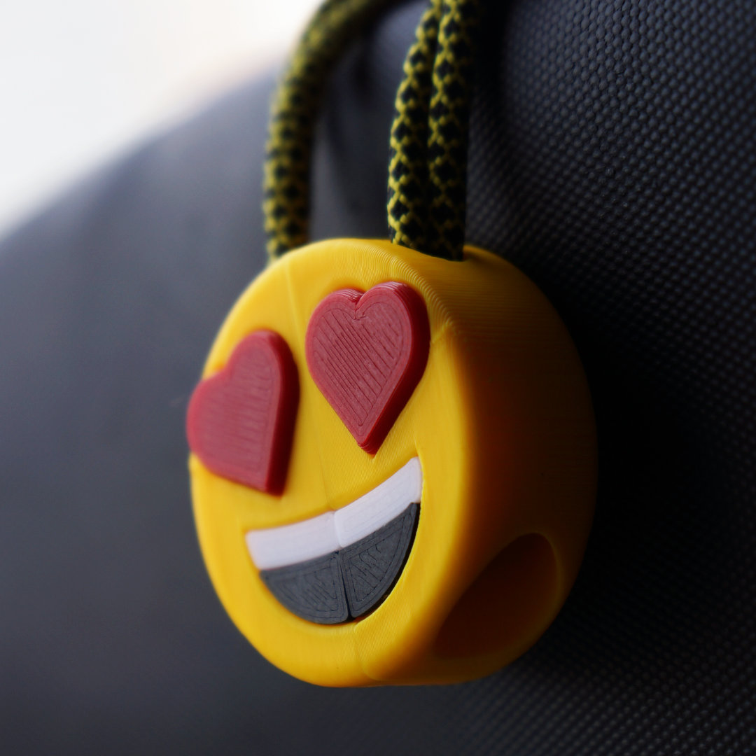 Zipper Pull Smiling Face with HeartEyes (Emoji) by Whadup Download