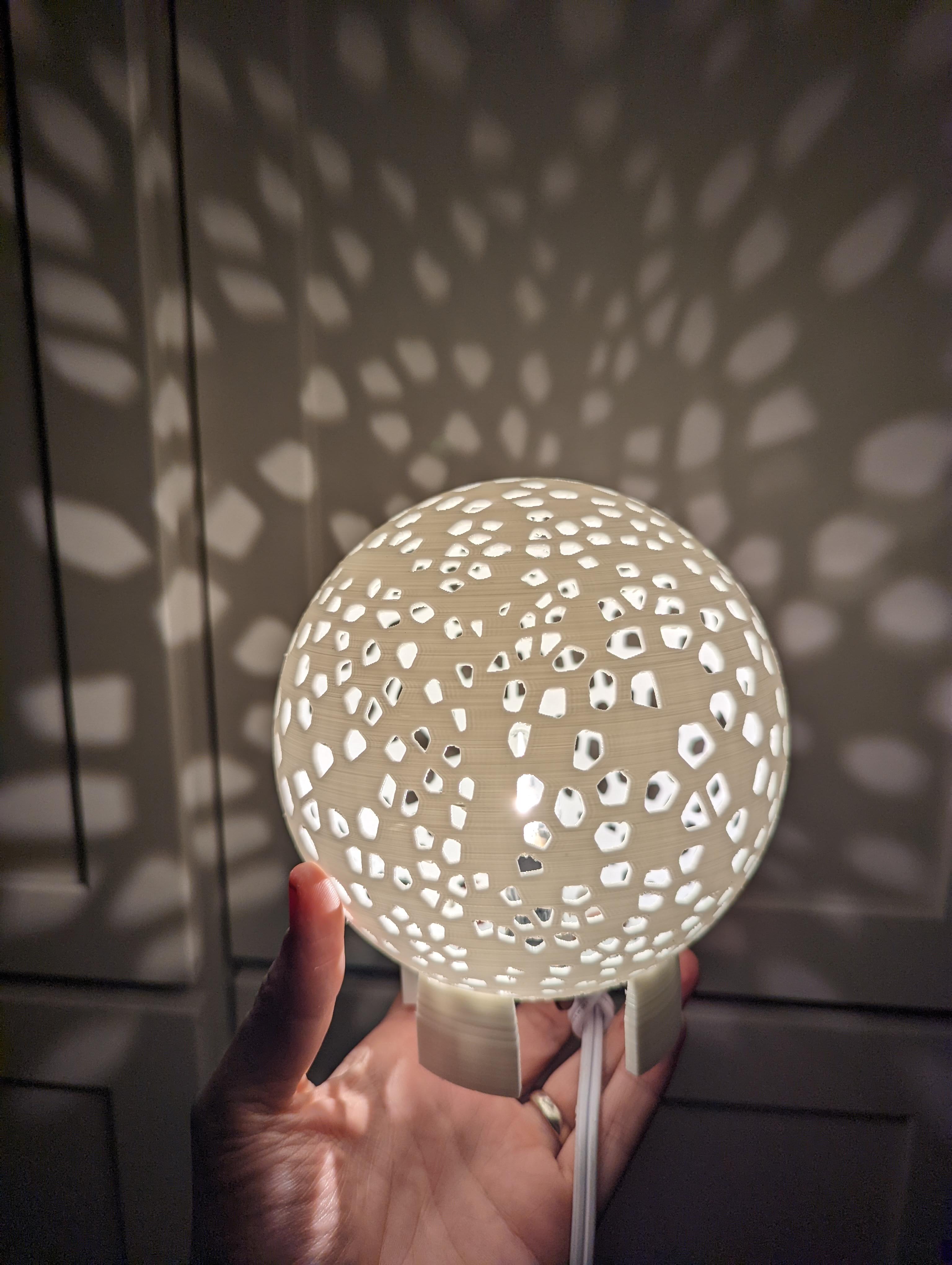 Voronoi night light