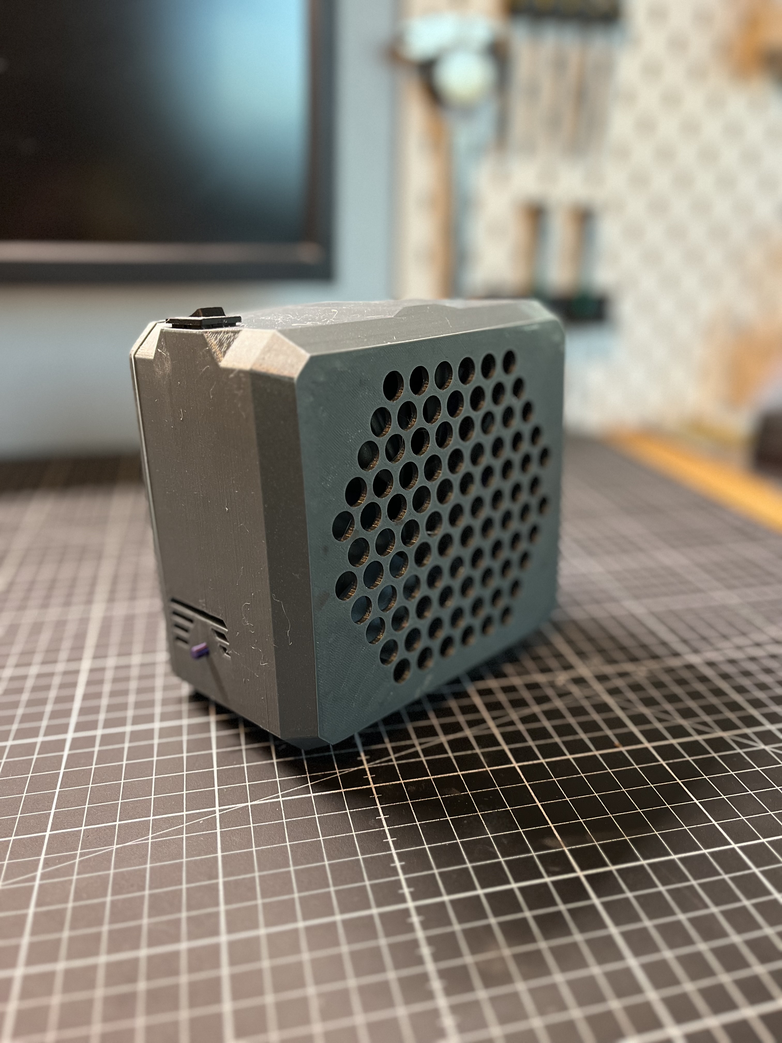 FtFE "Fresh the Fume Extractor" - 120mm Soldering Fume Extractor with USB-C PD [no supports]