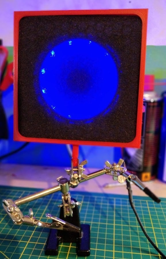 "Helping Hands" fume extractor (92mm fan / 13x13x1 filter)
