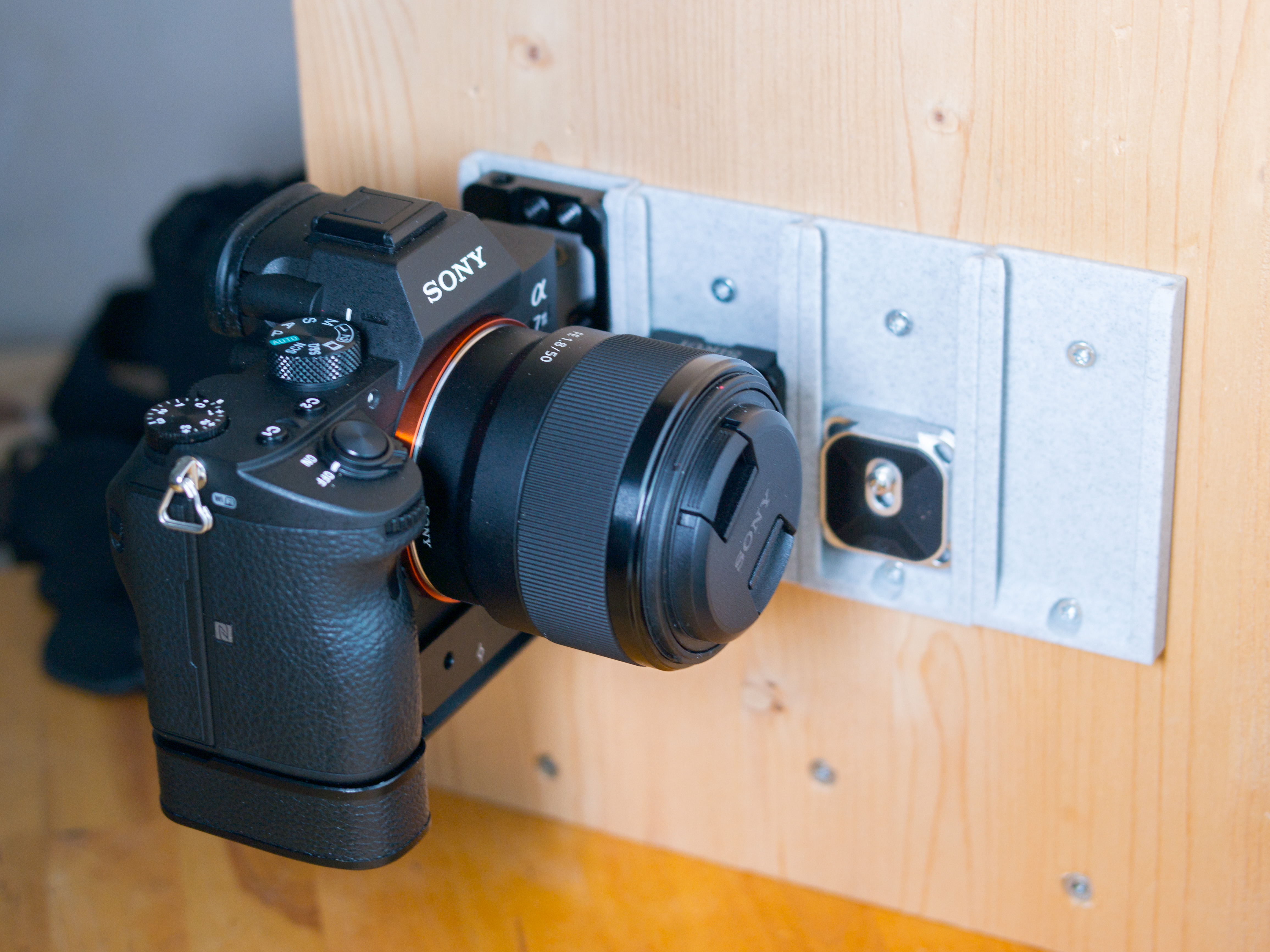 Arca-Swiss Wall Mount 4 Cameras, Plates or other accesories.