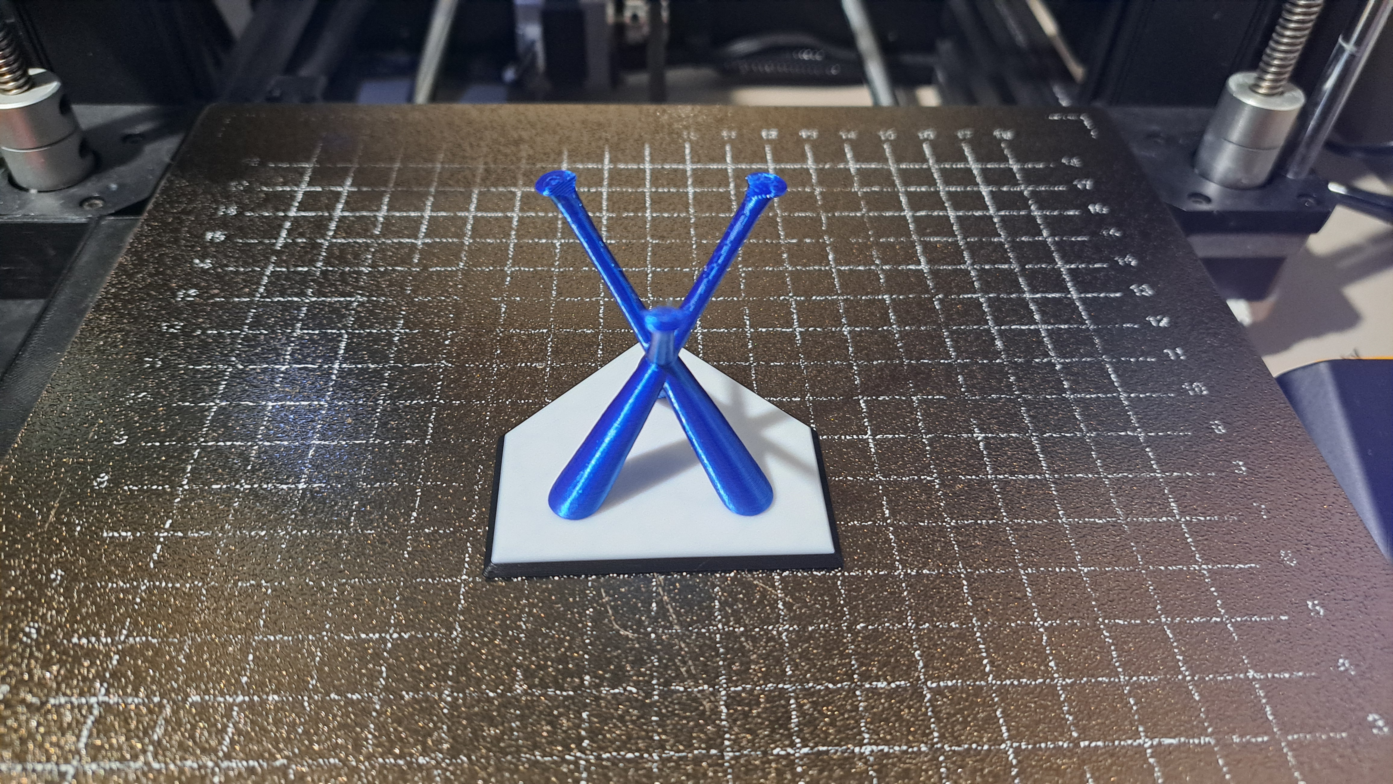 Miniatura 2 do modelo 3D Baseball Display Stand