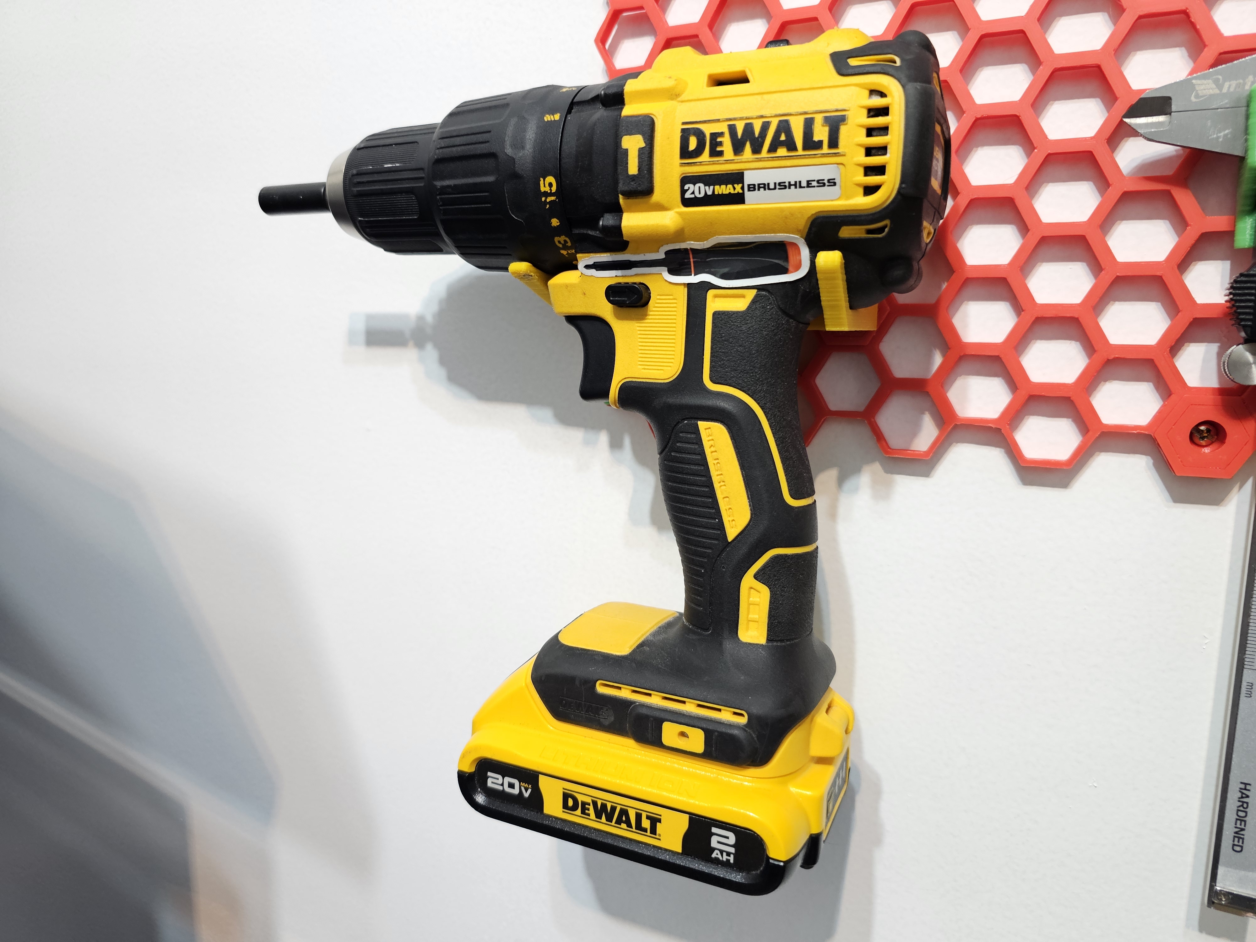 HSW - Parametric DeWalt DCD7781 hanger