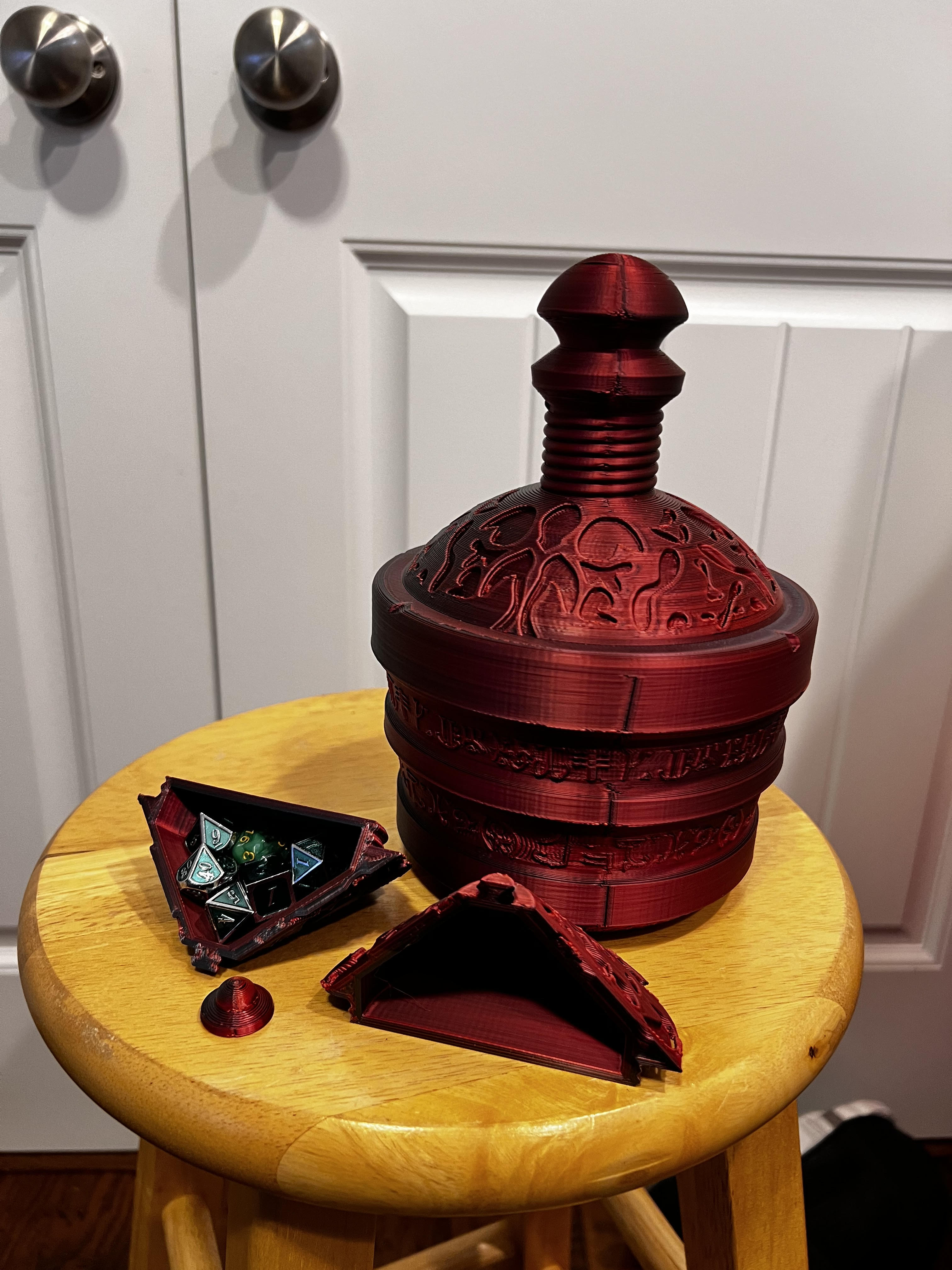 MTG Deck Box Sensei Divining Top 100+ SingleSleeved Cards and Dice by