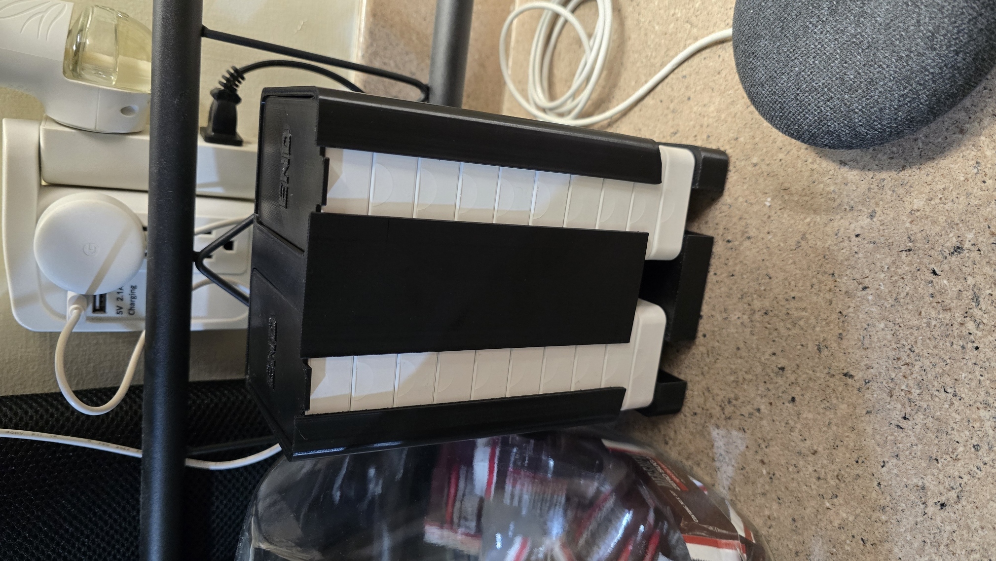 On Nicotine Pouch Vitamin Dispenser