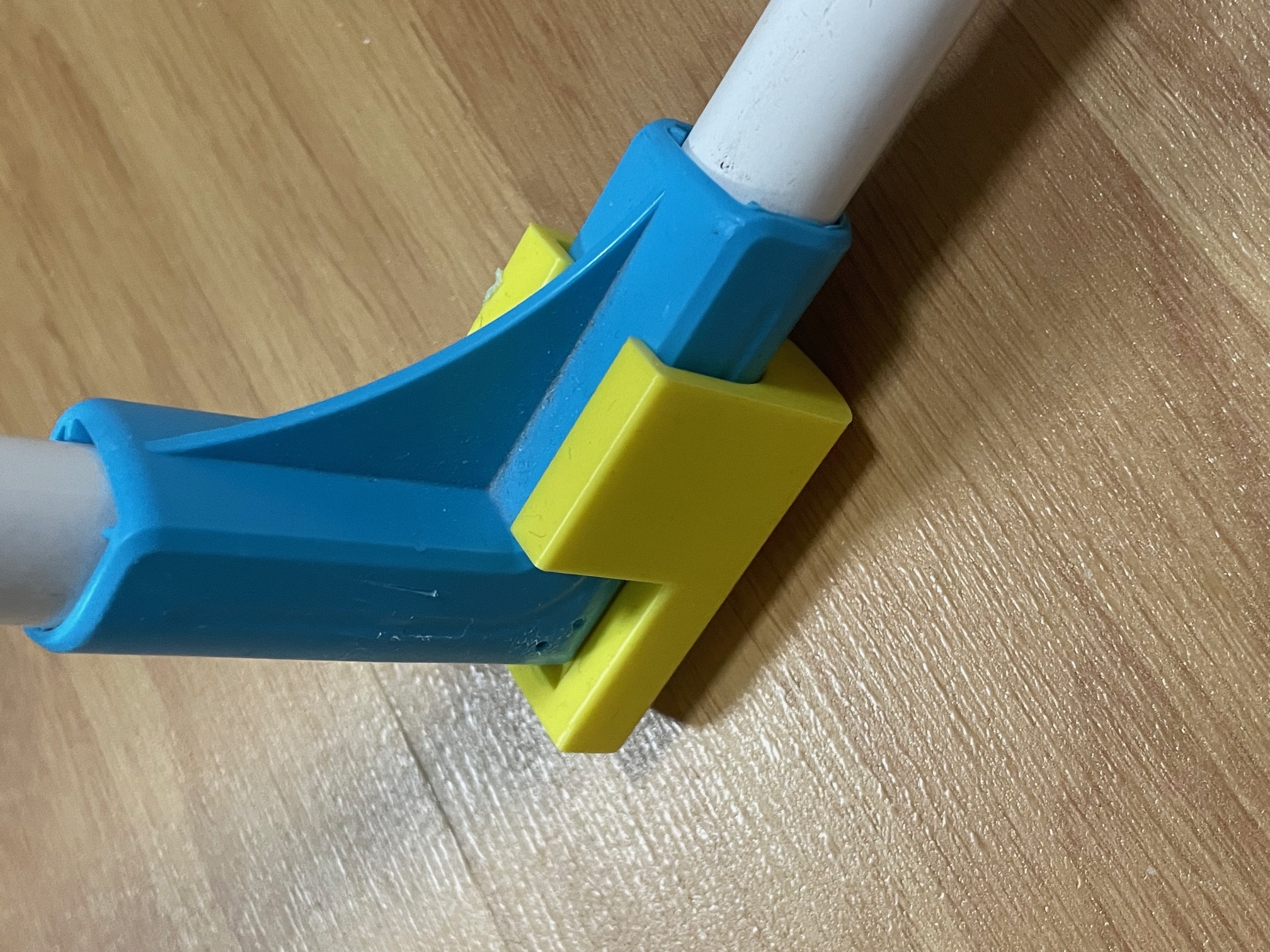 Extra lift for Leifheit clothes dryer (robotic cleaner wont stuck on it)