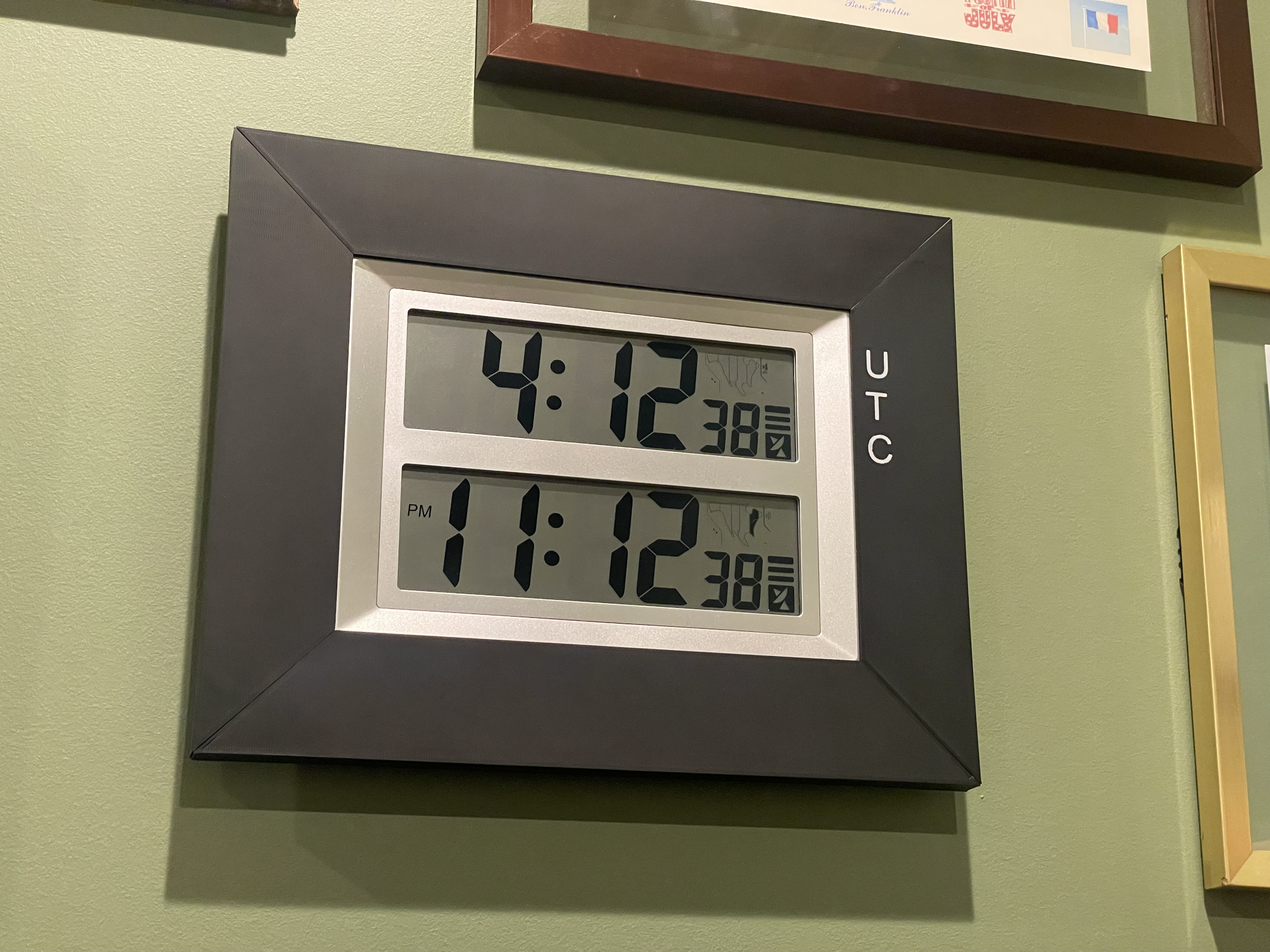 Ham radio UTC clock frame