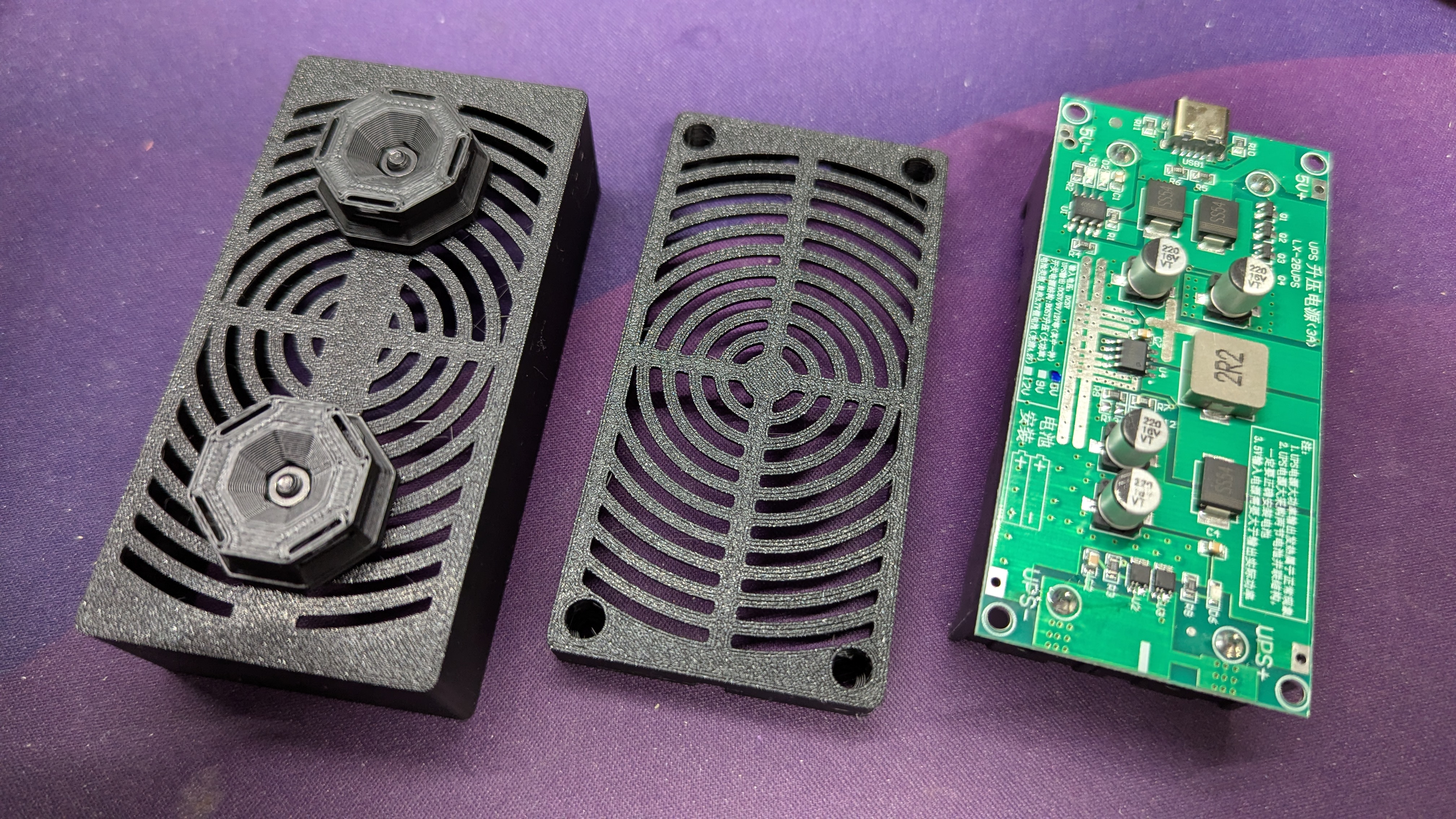 LX-2BUPS Case With 50cm spacing holes for Multiboard/other pegboards