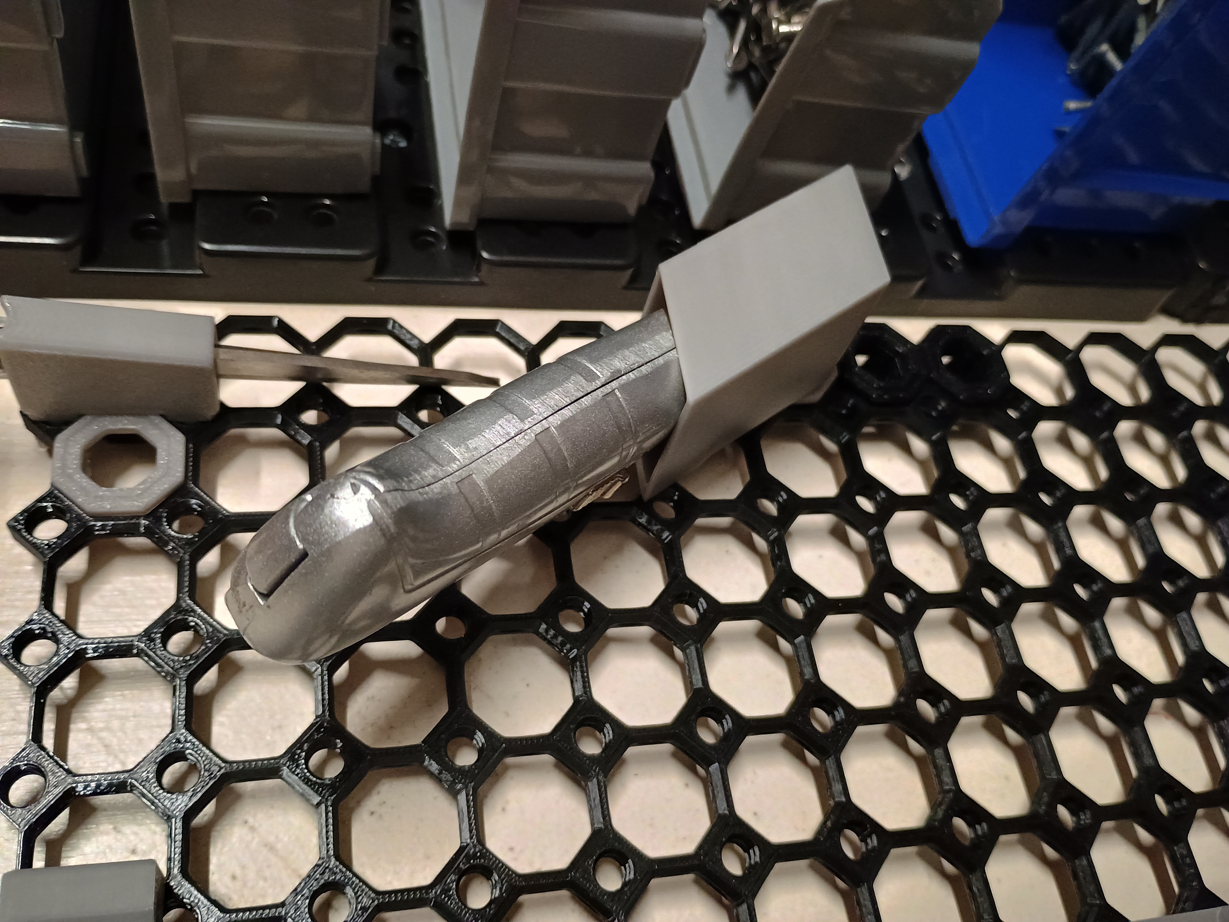 Multiboard box cutter angled holder