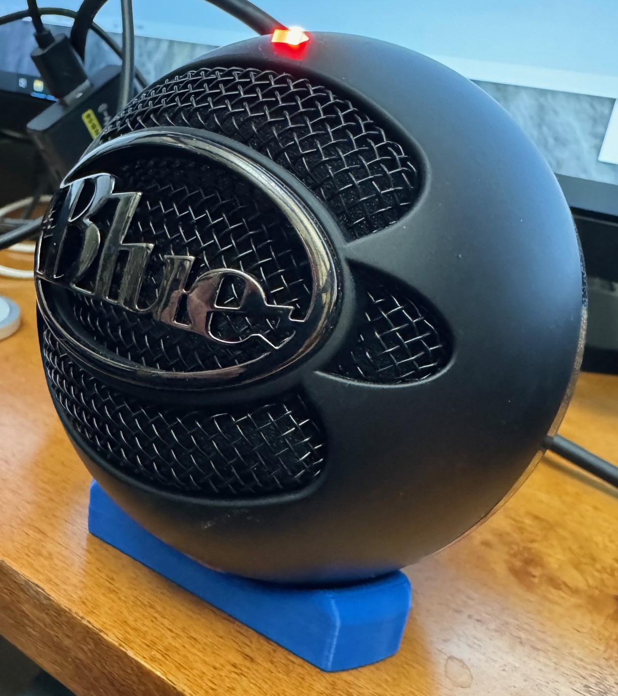 Blue Snowball Mic Desk Stand By Zincboy 