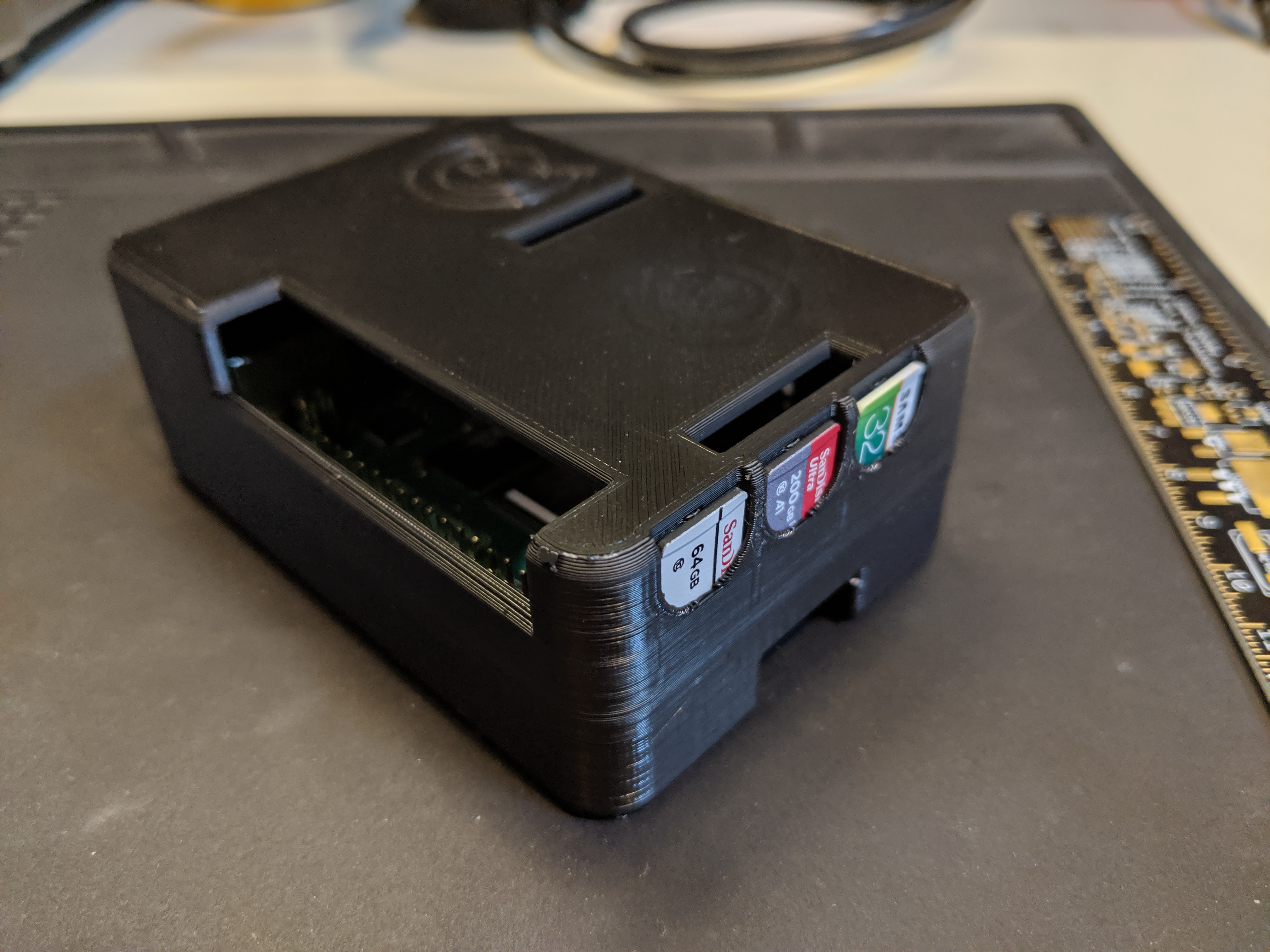 Raspberry Pi 4 Case with Micro SD Card Slots