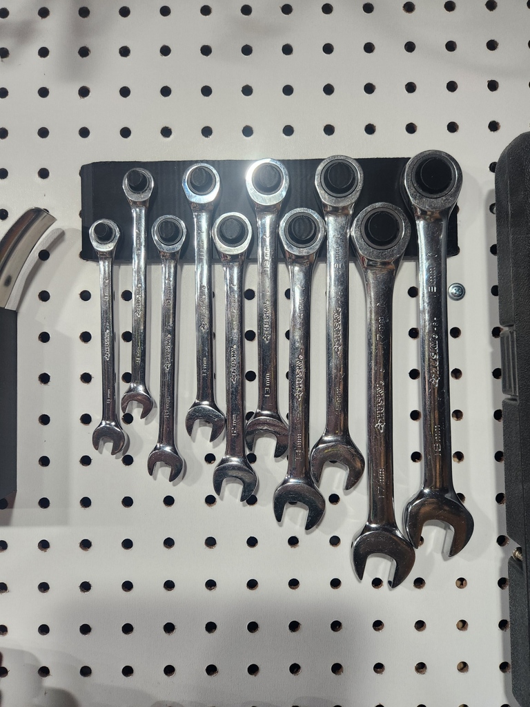 Husky Ratchet wrench holder by ScruffyOrc Download free STL model
