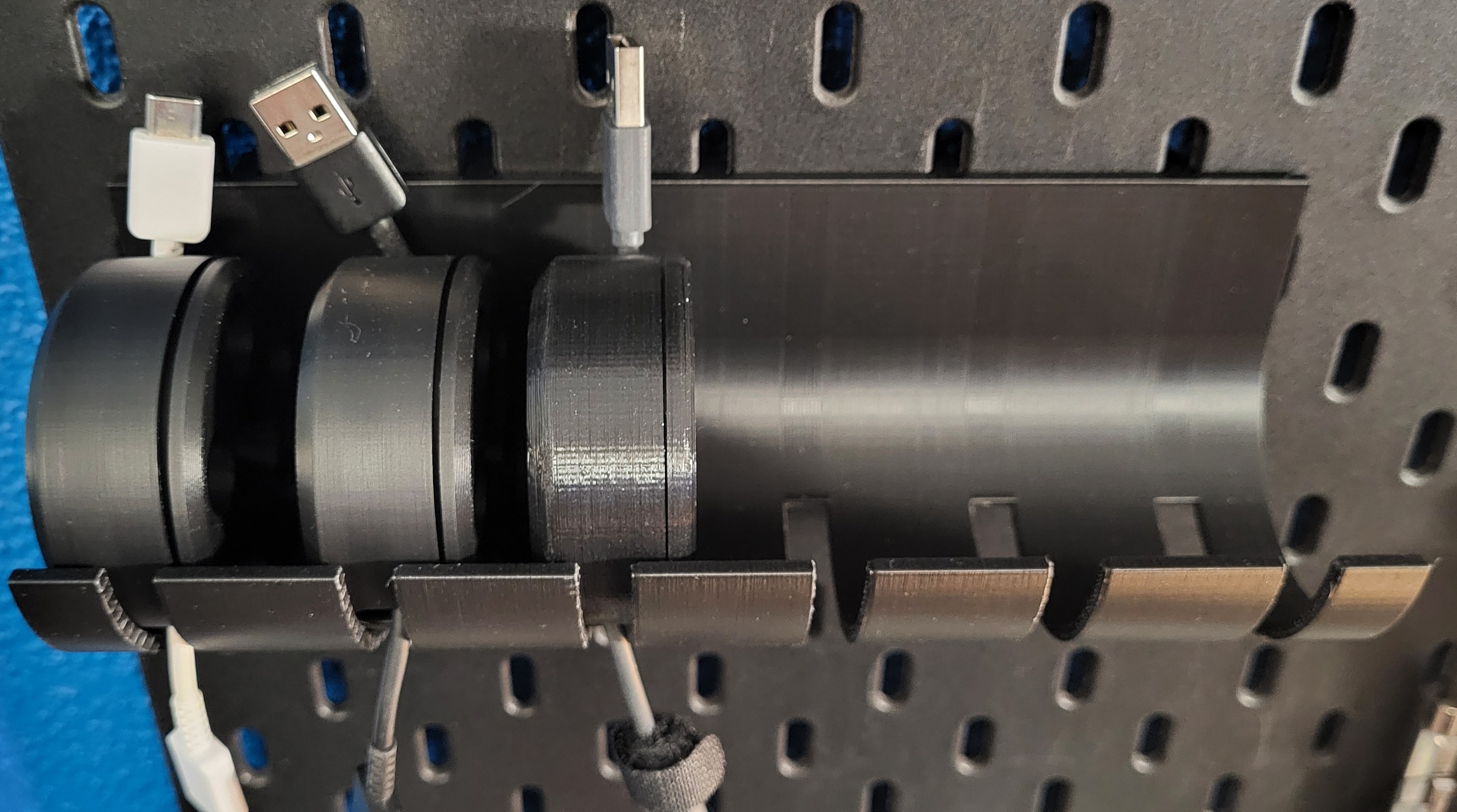 Skadis cable reel holder