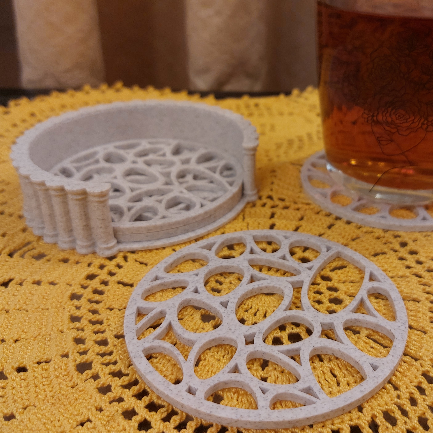 Voronoi Coaster with pillar coaster holder