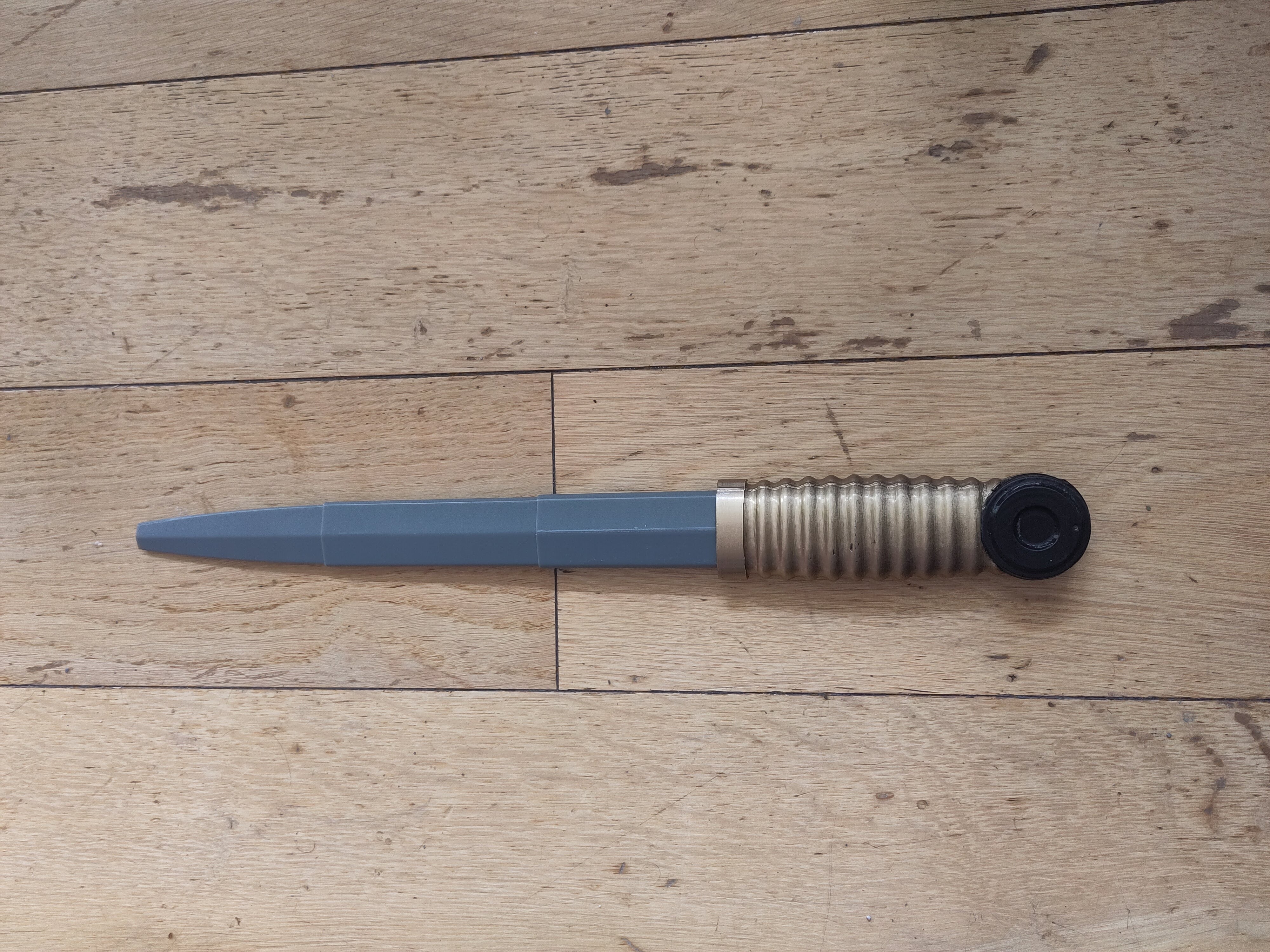 Collapsing Dagger Removable Blades  - No guard