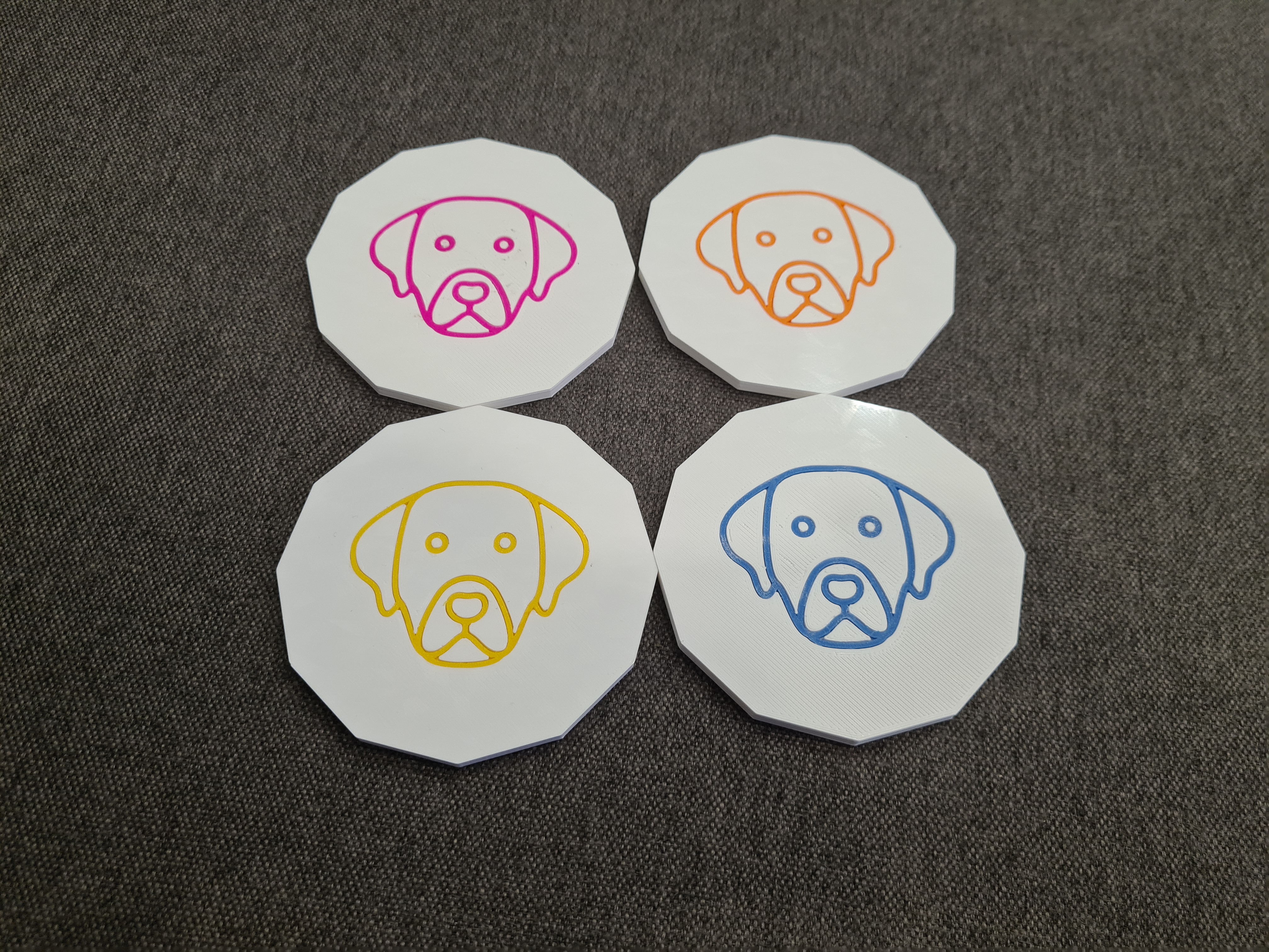 Labrador coaster's colorful inserts