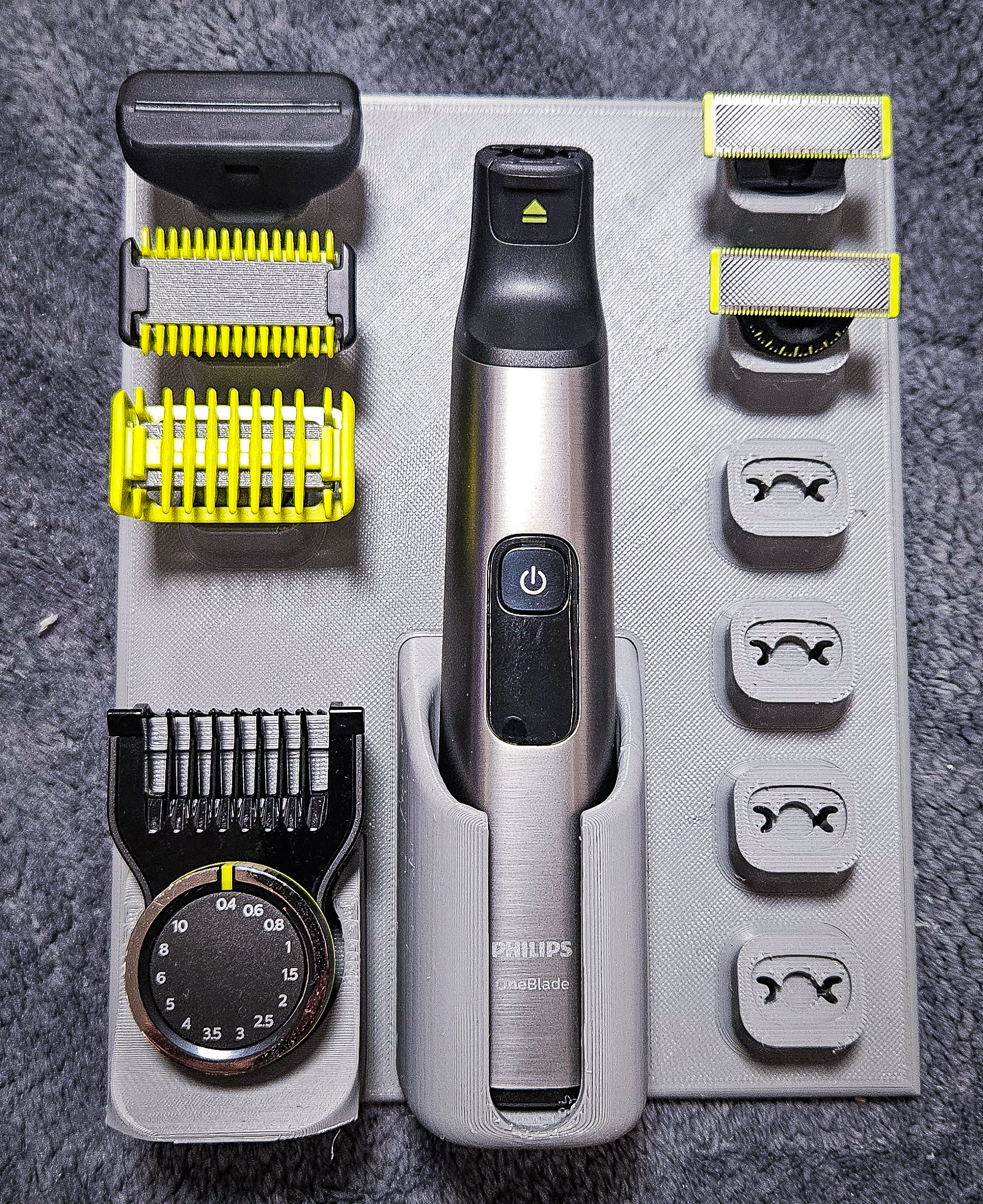 Philips OneBlade Pro 360 Face & Body Wall Mount