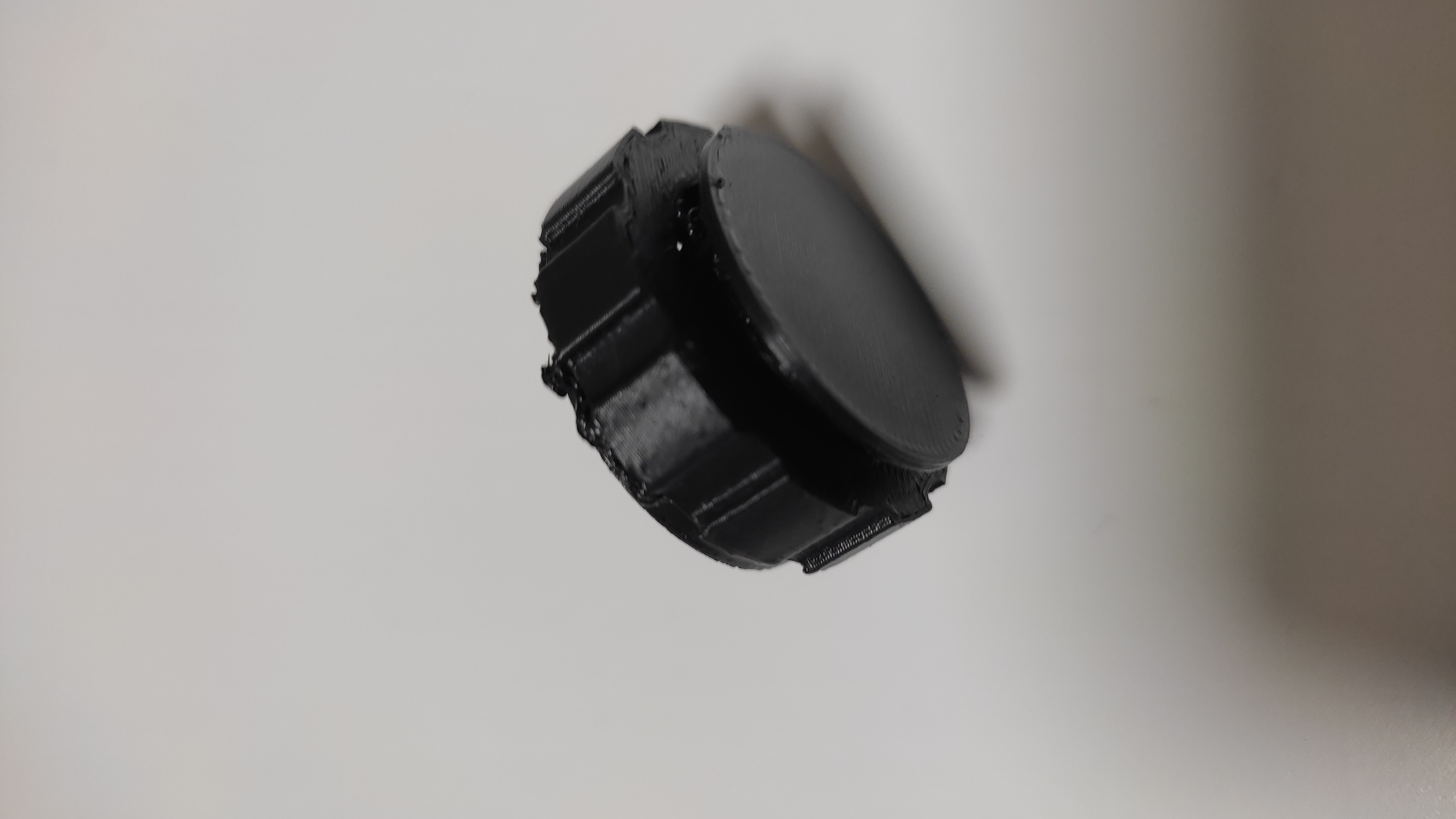 Little fidget spinning toy