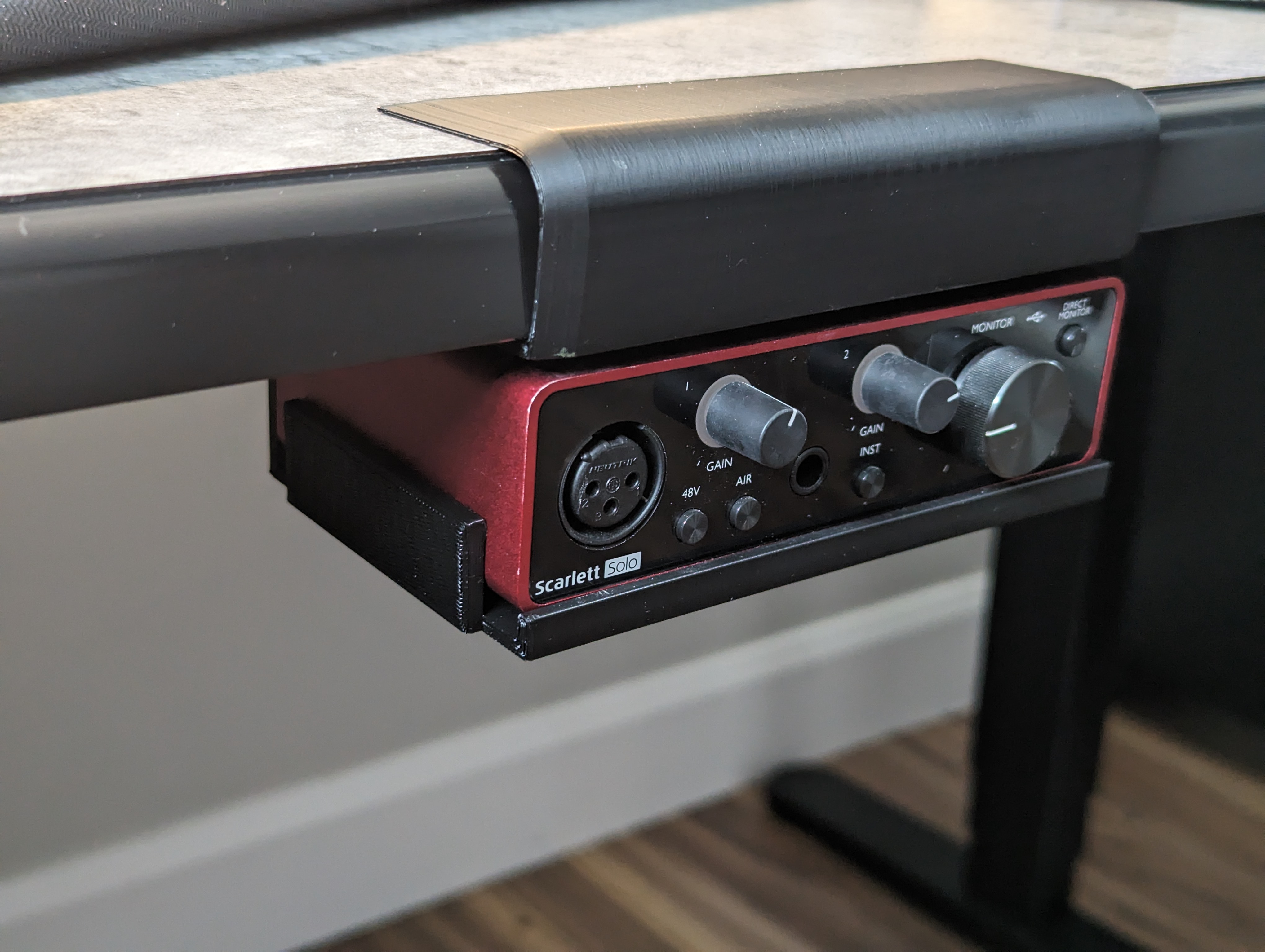 focusrite desk bracket