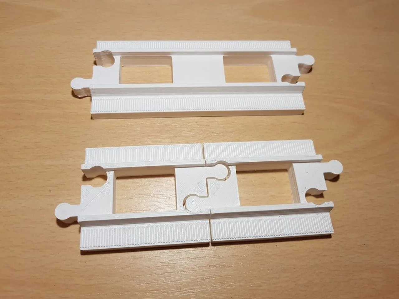 LEGO Duplo Train track: straight (half size) (+v2) by dziobu