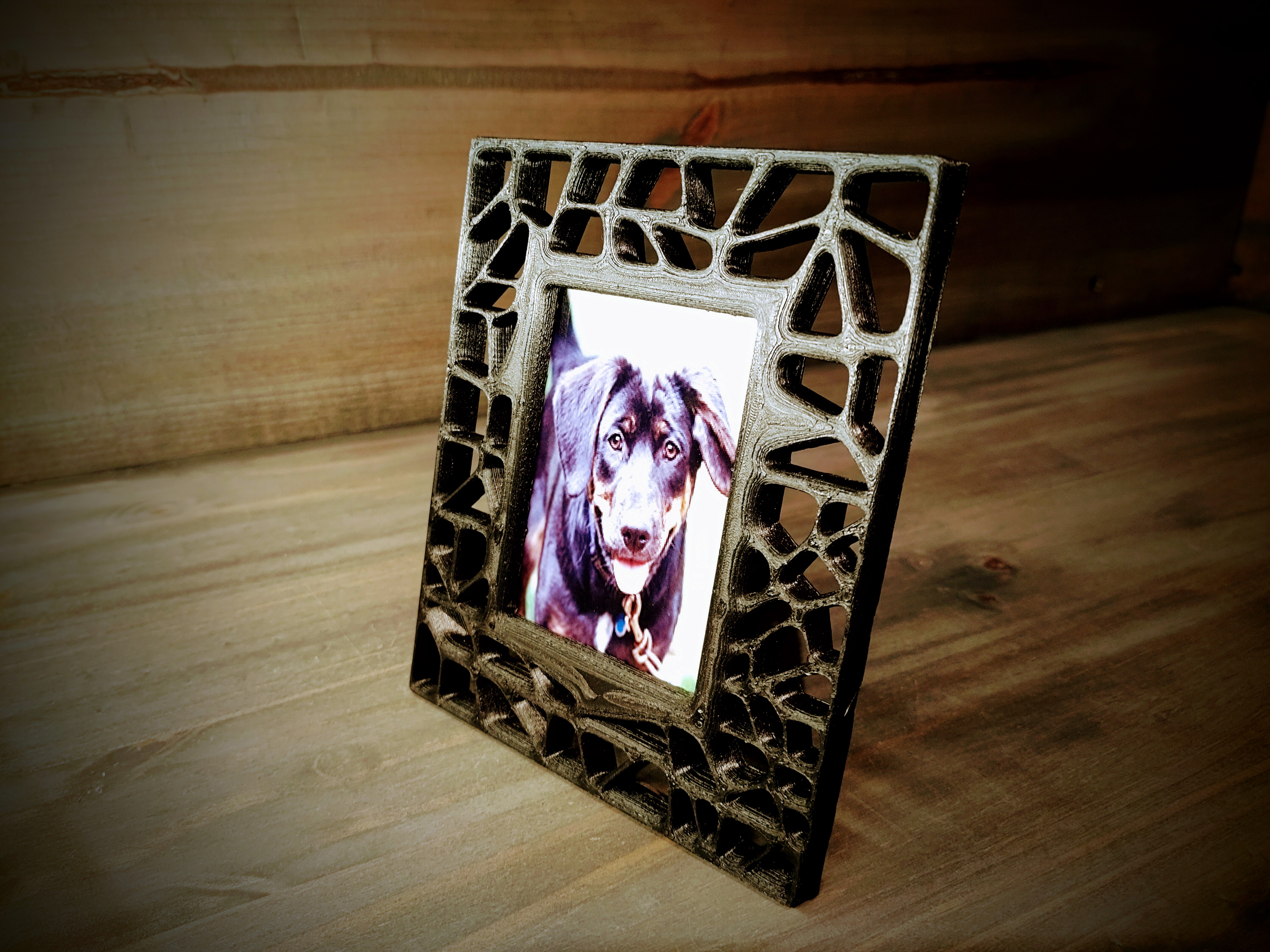 Voronoi Picture Frame with Stand and Wall Hook for Table or Wall - Wallet Size Photo