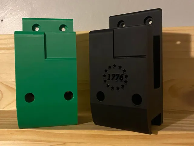 AR Wall Mount w/ Mag Holder
