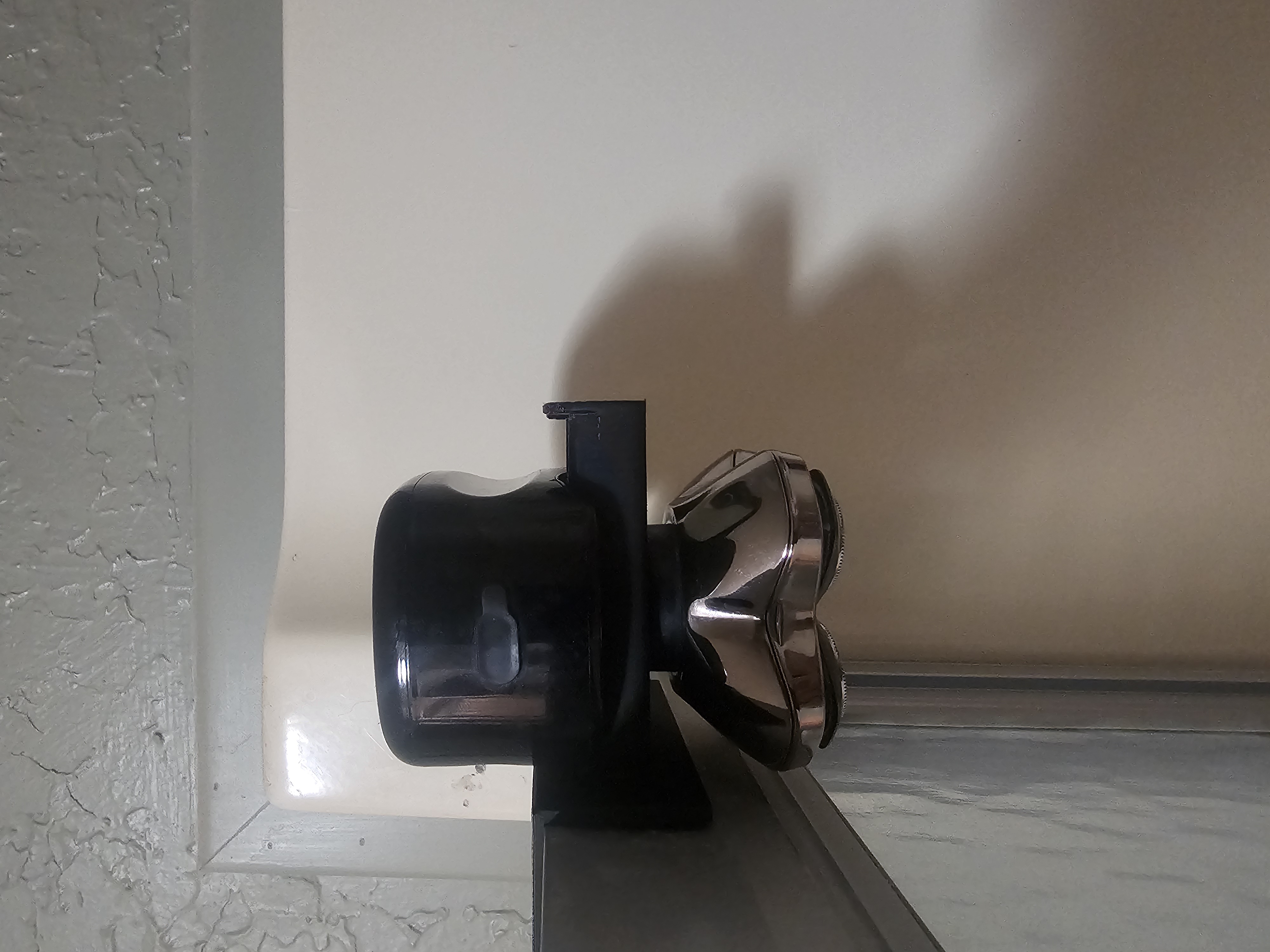 Pitbull Skull Shaver Shower Mount by r3v0lution Download free STL