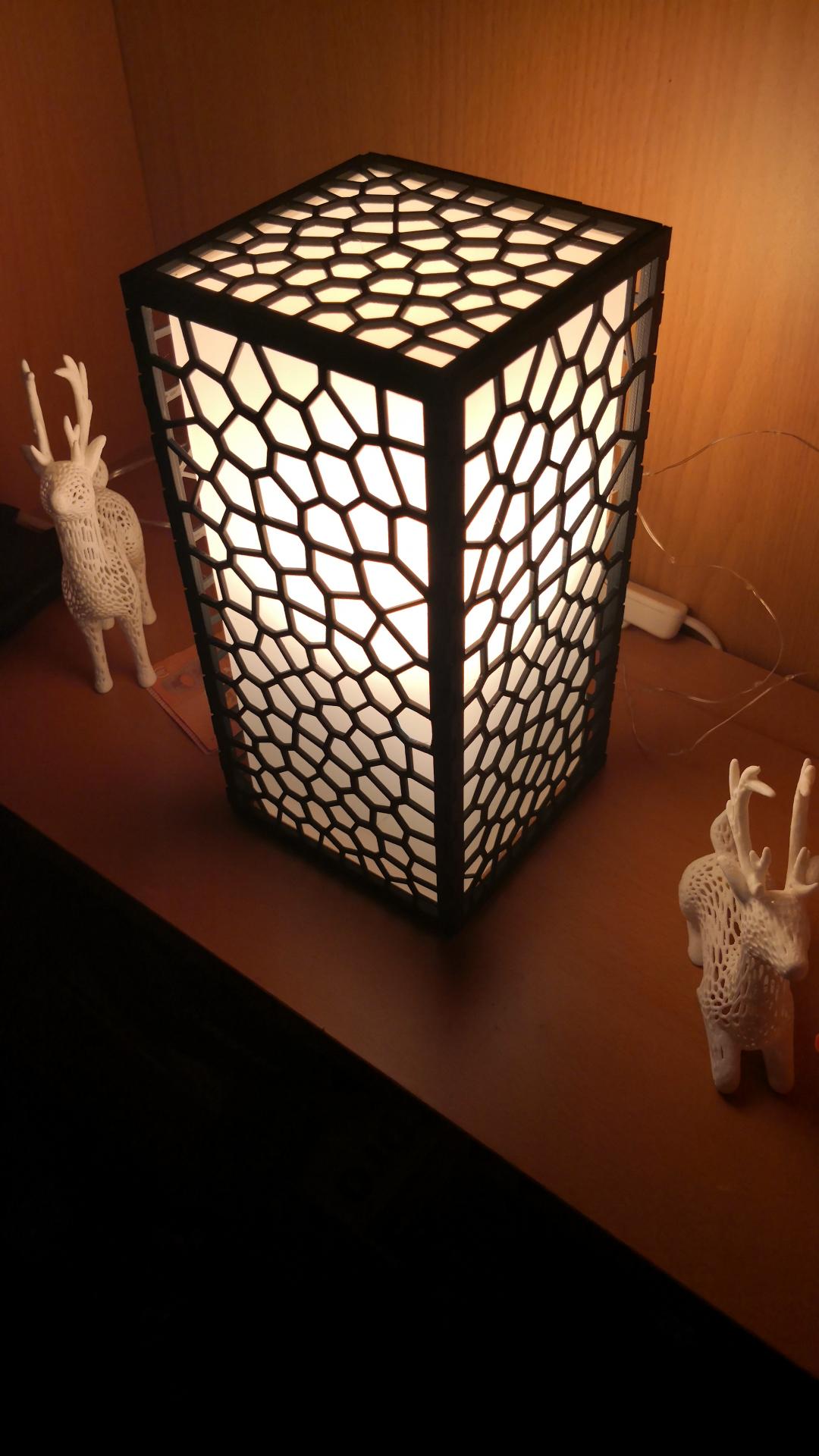 Lamp Voronoi Grönö
