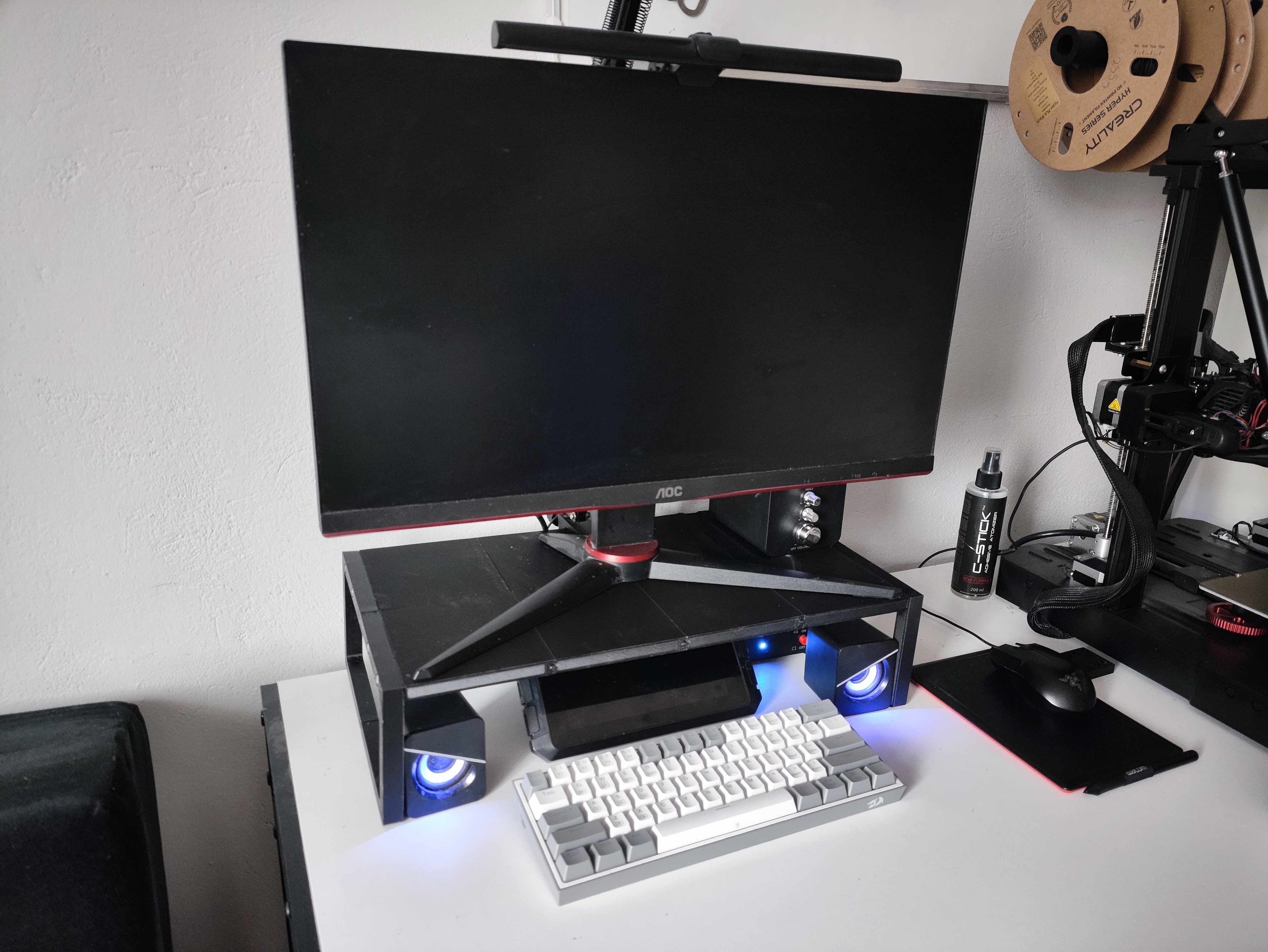 Extandable monitor stand
