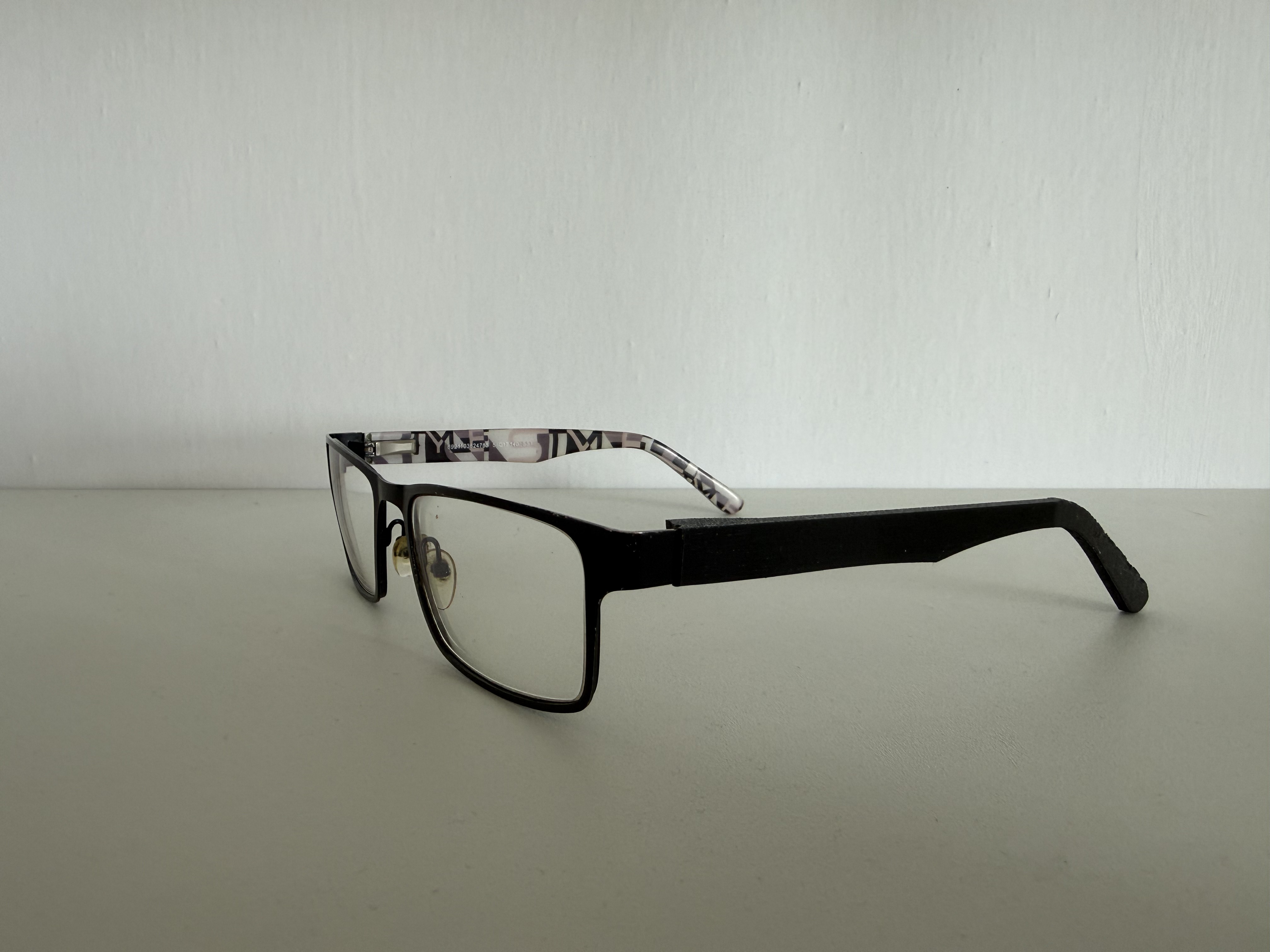glasses leg (L)