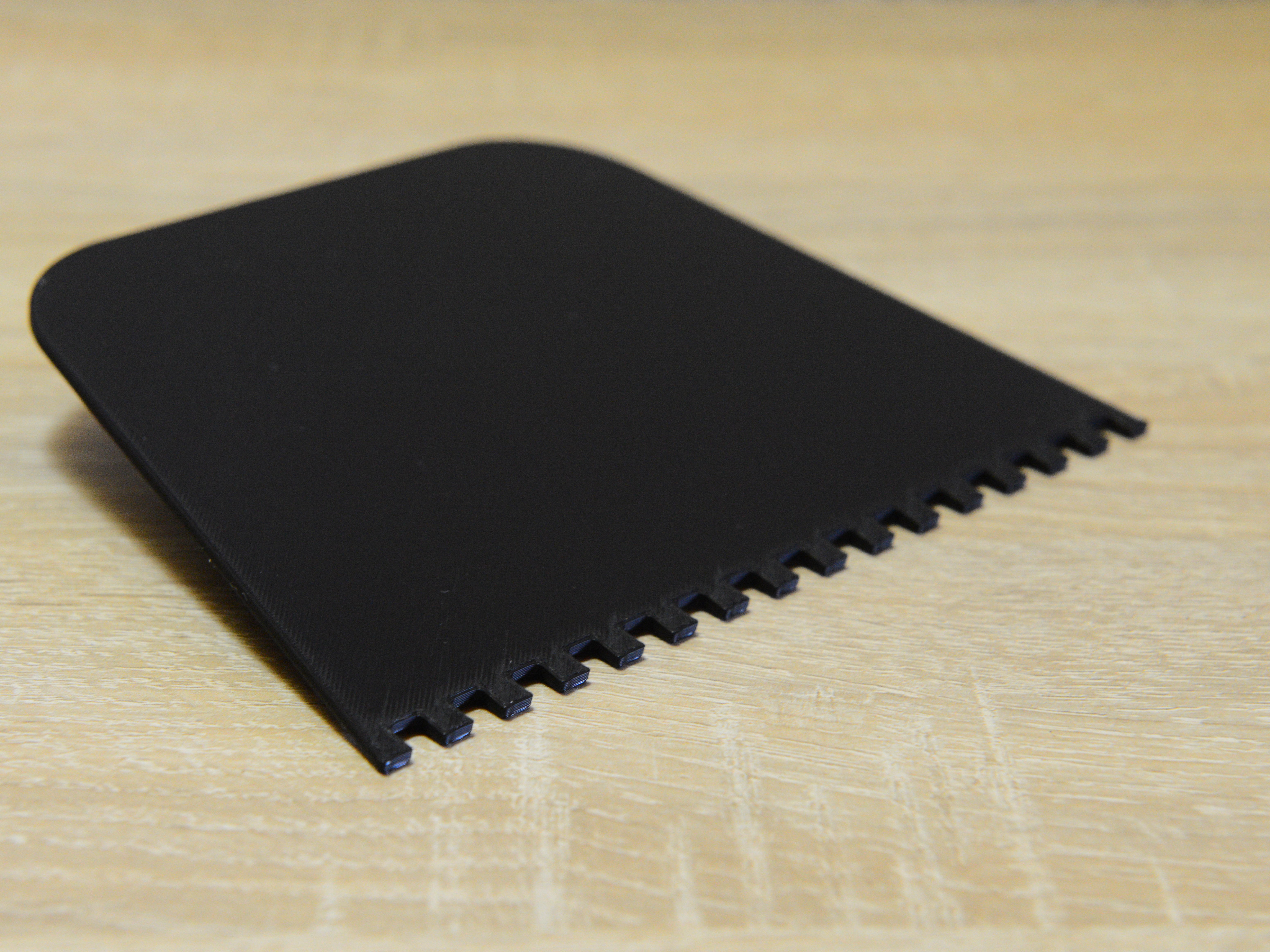 Notched spatula